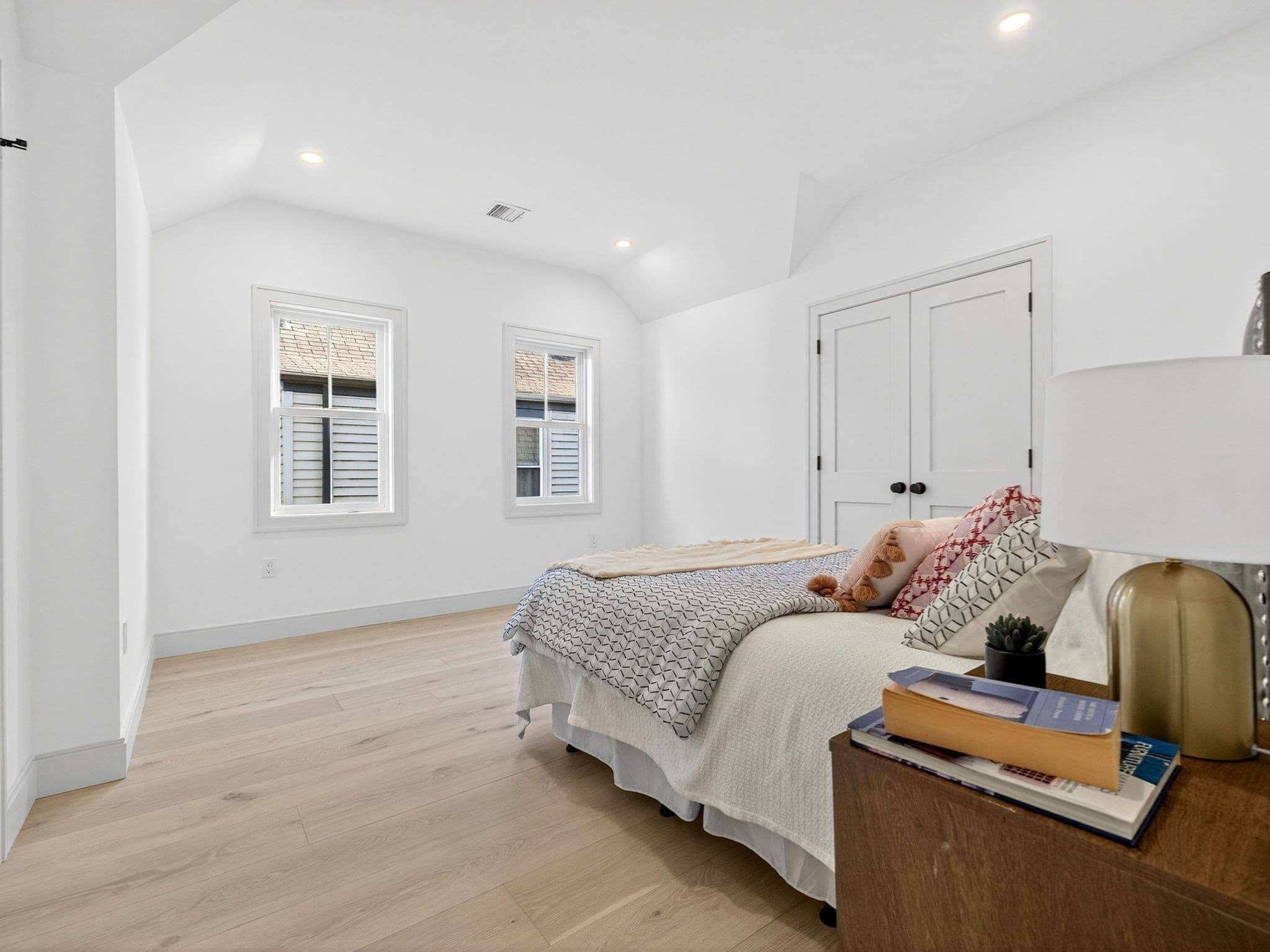 Condominium at 202 Powder House Blvd # 2, Somerville MA 02144, Somerville, photo 10 of 30