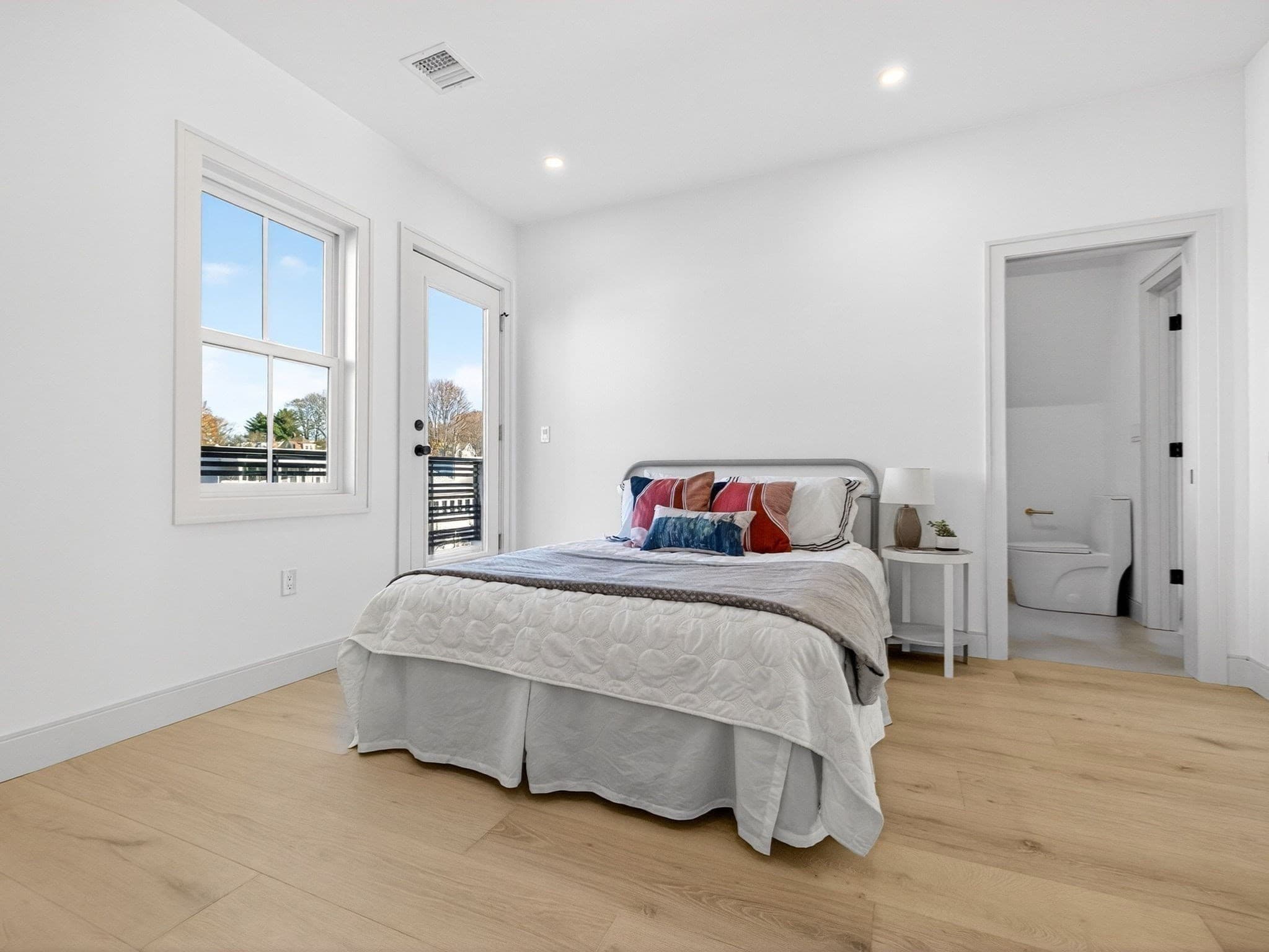 Condominium at 202 Powder House Blvd # 2, Somerville MA 02144, Somerville, photo 11 of 30