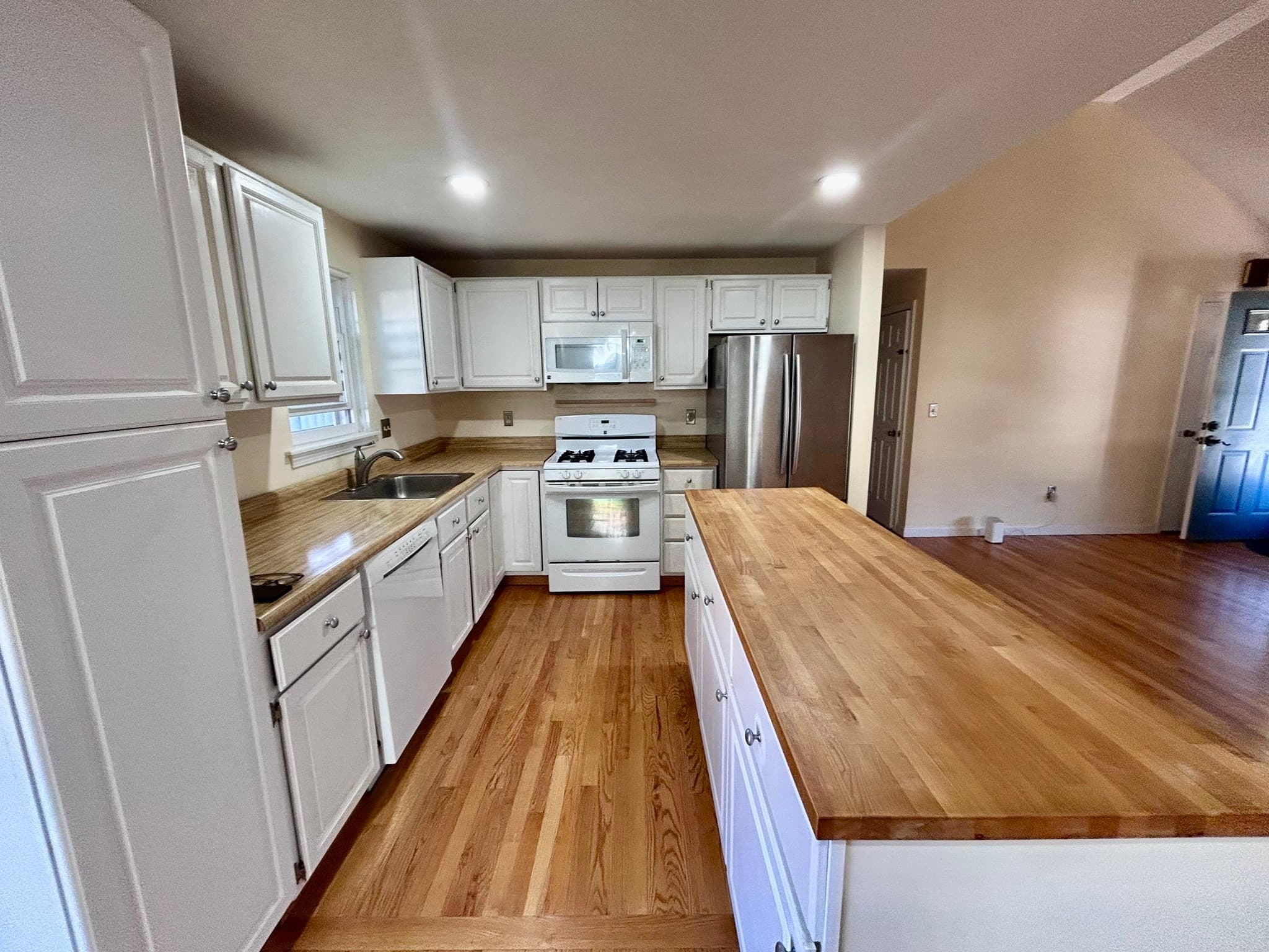 Single Family Residence at 17 Worcester Lane, Barnstable MA 02601, Barnstable, photo 3 of 23