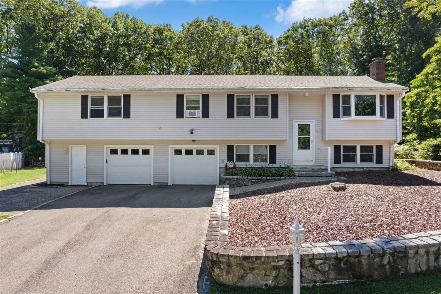 Single Family Residence at 59 Southgate Rd, Franklin MA 02038, Franklin, photo 3 of 42