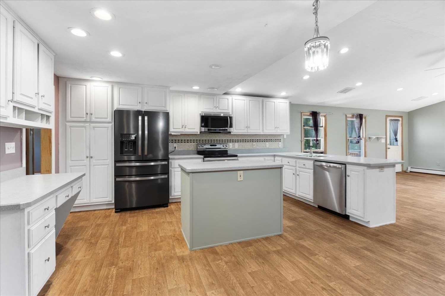 Single Family Residence at 59 Southgate Rd, Franklin MA 02038, Franklin, photo 9 of 42