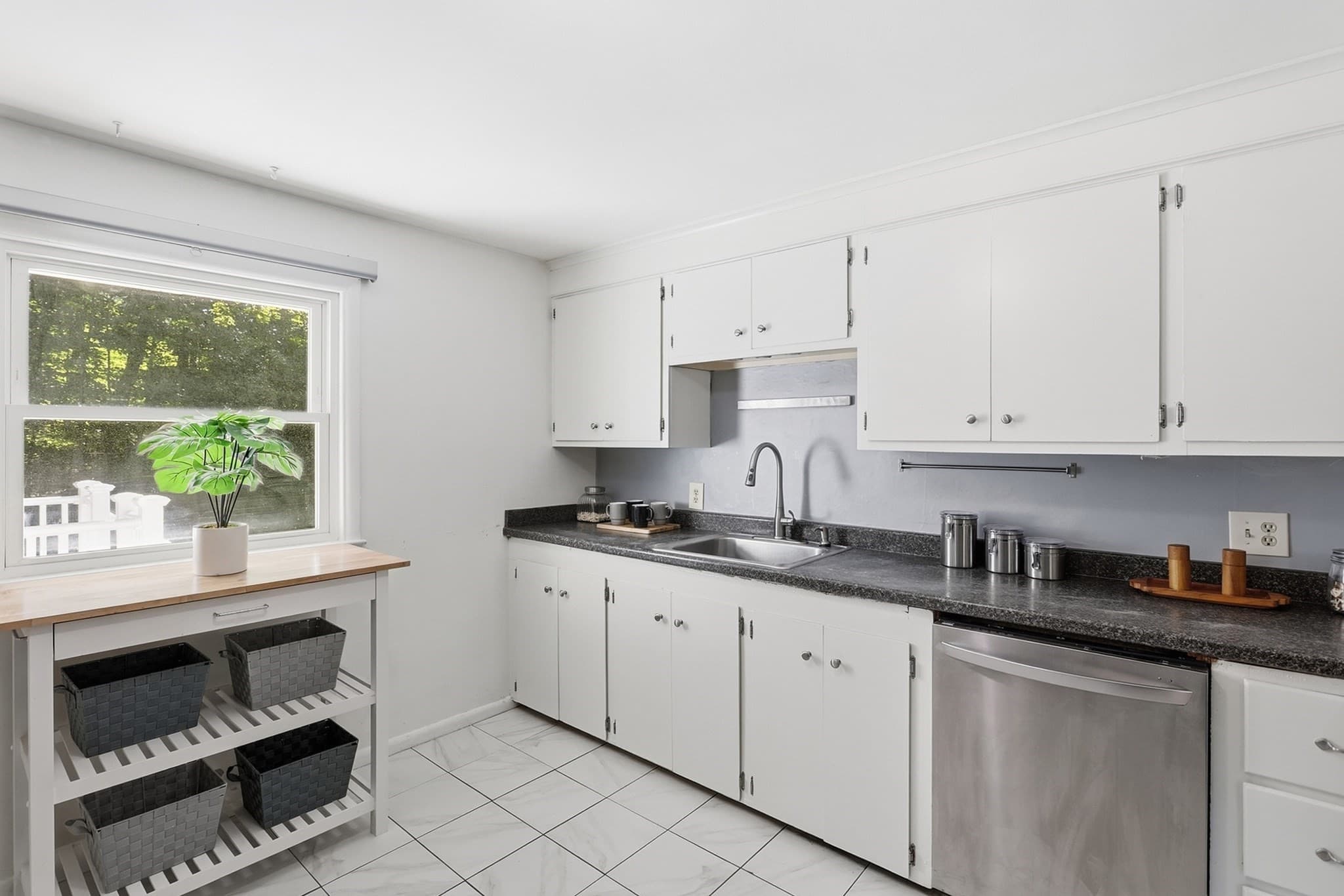 Single Family Residence at 75 Proctor Road, Chelmsford MA 01824, Chelmsford, photo 10 of 28