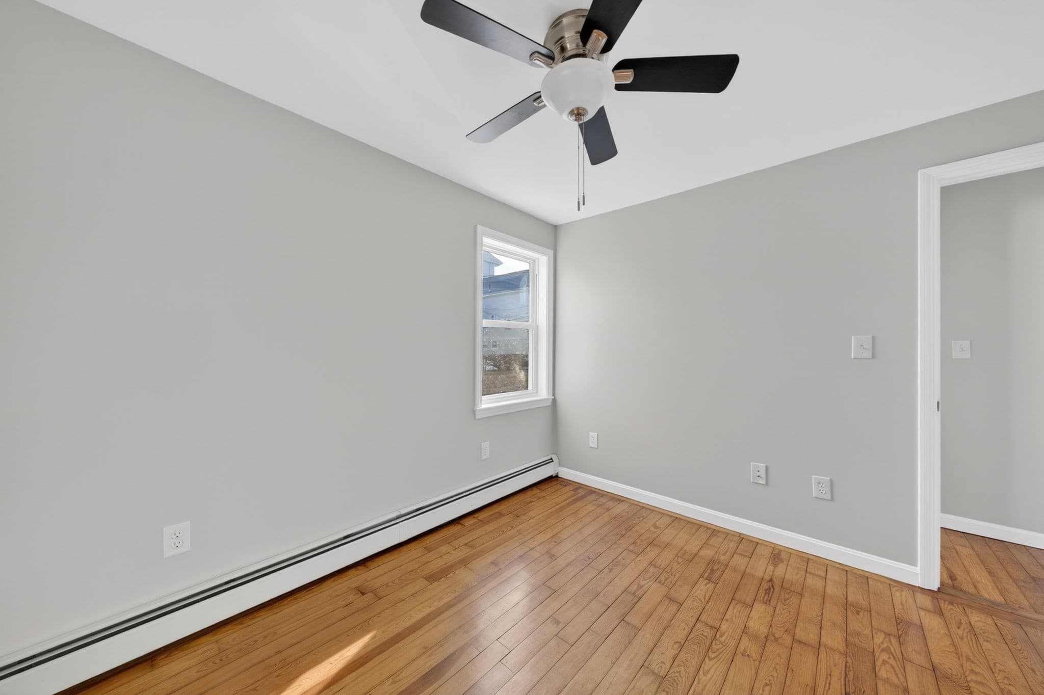 Single Family Residence at 165 Grant St, Fall River MA 02721, Fall River, photo 31 of 37
