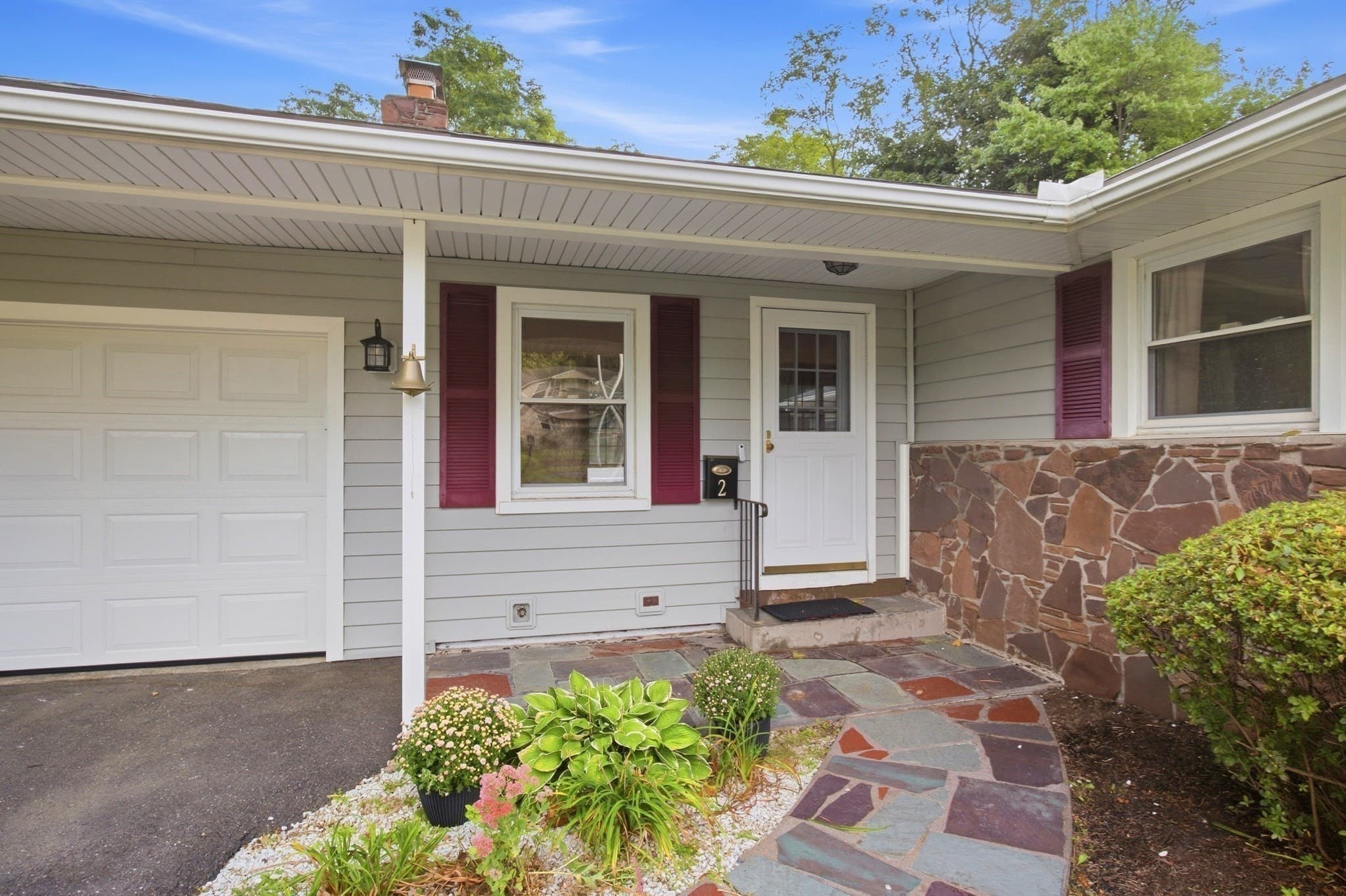 Single Family Residence at 2 Drake Lane, Holyoke MA 01040, Holyoke, photo 2 of 27