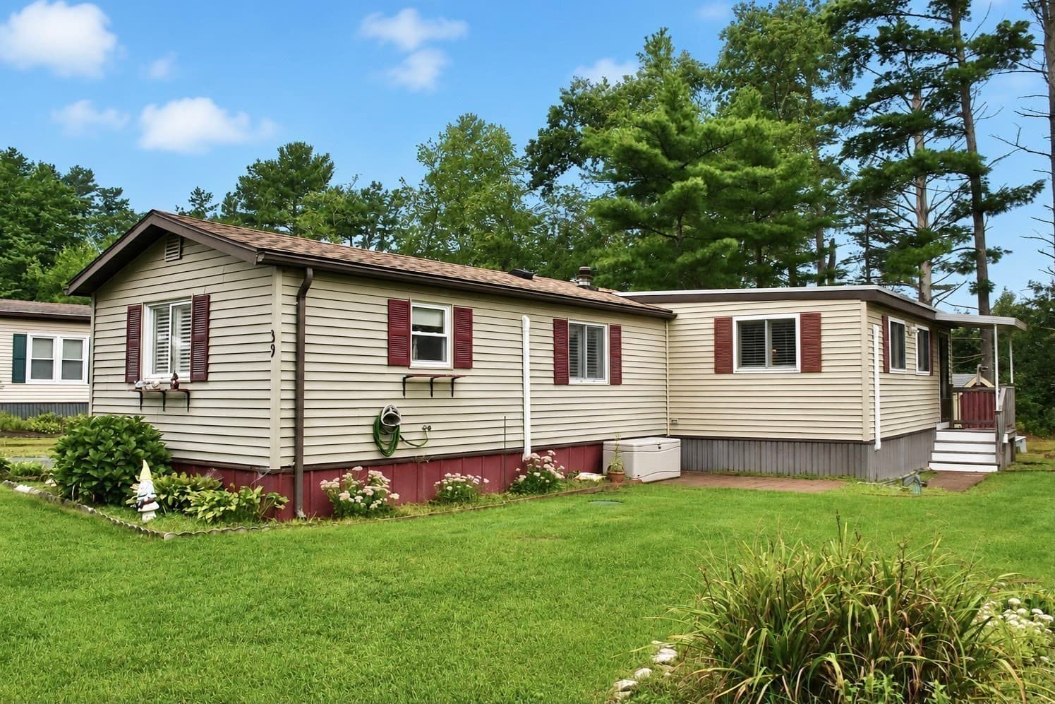 39 Pipers Way, Carver MA 02330