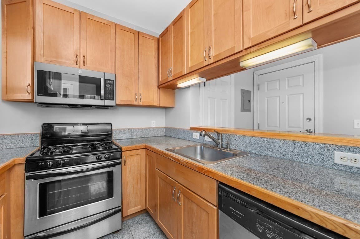 Condominium at 330 Summit Ave # 305, Boston MA 02135, photo 12 of 26