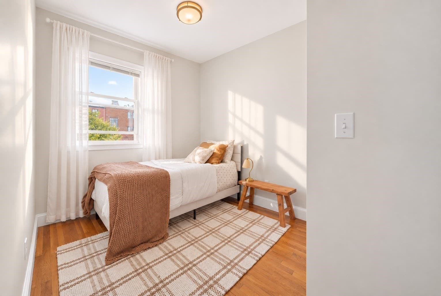Condominium at 106 Walnut St # 4, Somerville MA 02145, Somerville, photo 24 of 29