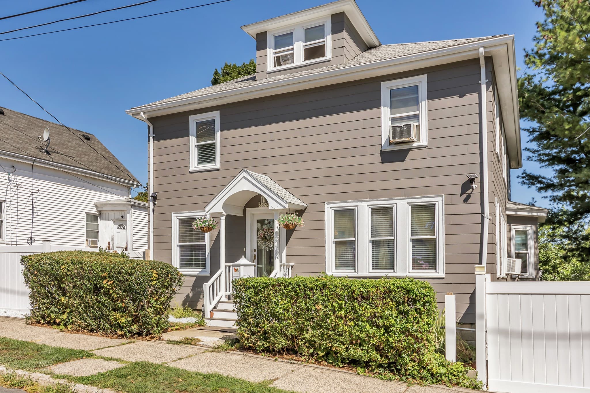 64 Webster St, Lynn MA 01902
