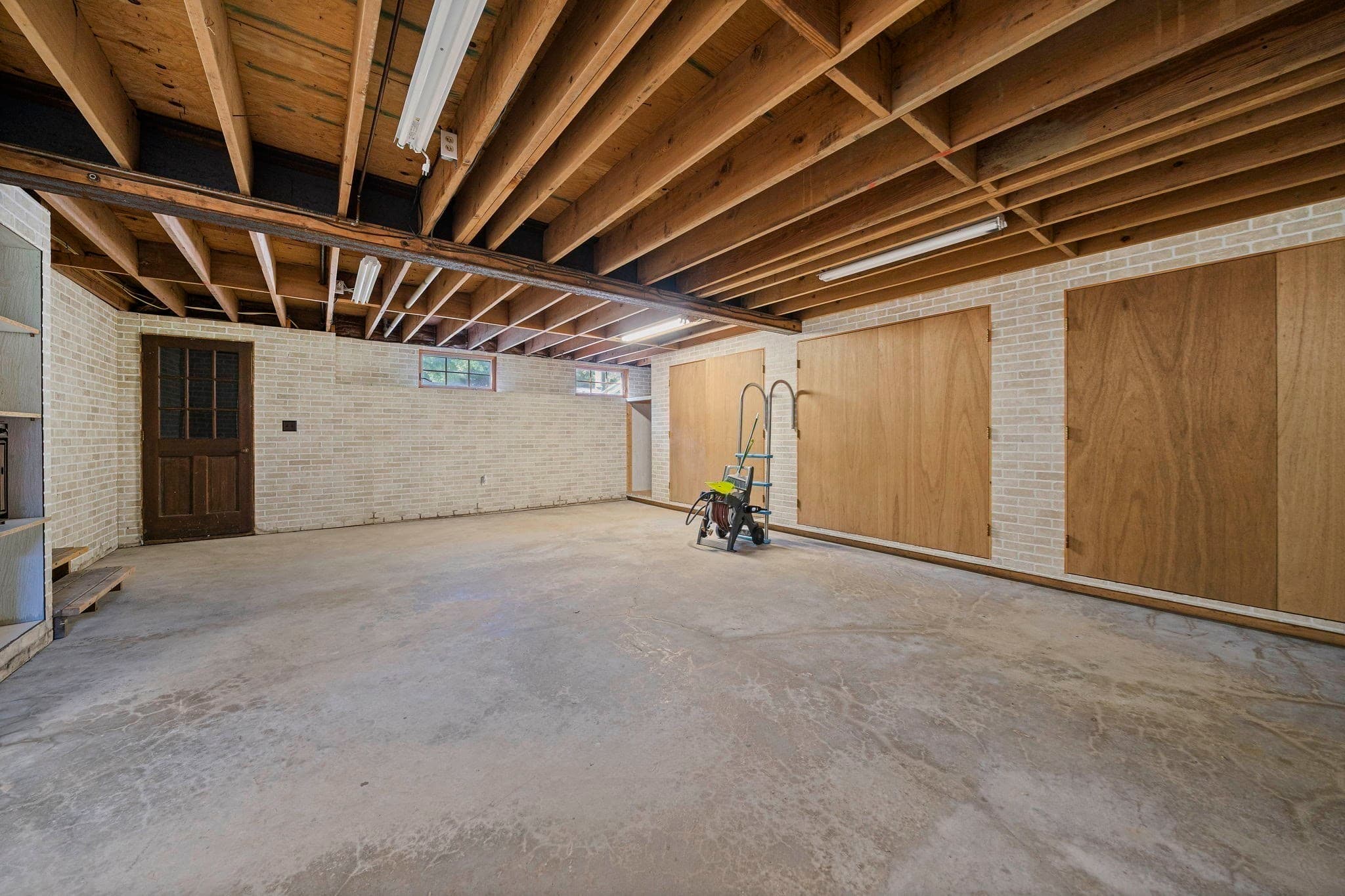 Single Family Residence at 5 Cowdrey Ln, Acton MA 01720, Acton, photo 24 of 36