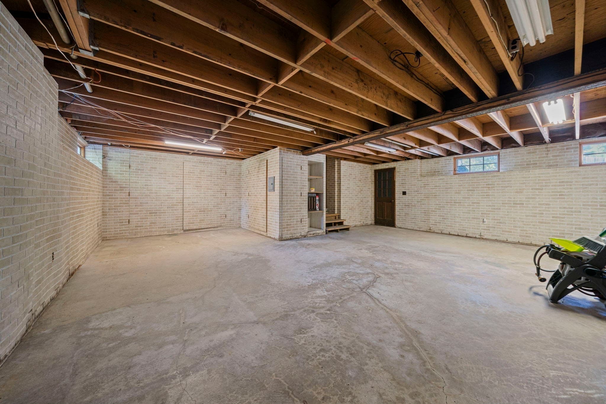 Single Family Residence at 5 Cowdrey Ln, Acton MA 01720, Acton, photo 25 of 36