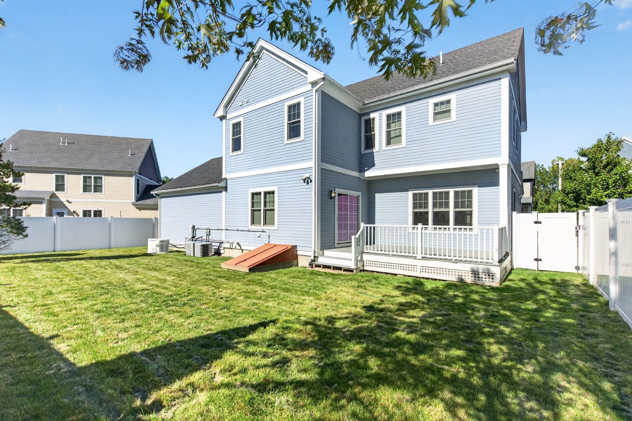 Single Family Residence at 34 Senator Bolling Cir, Boston MA 02124, Boston, photo 35 of 41