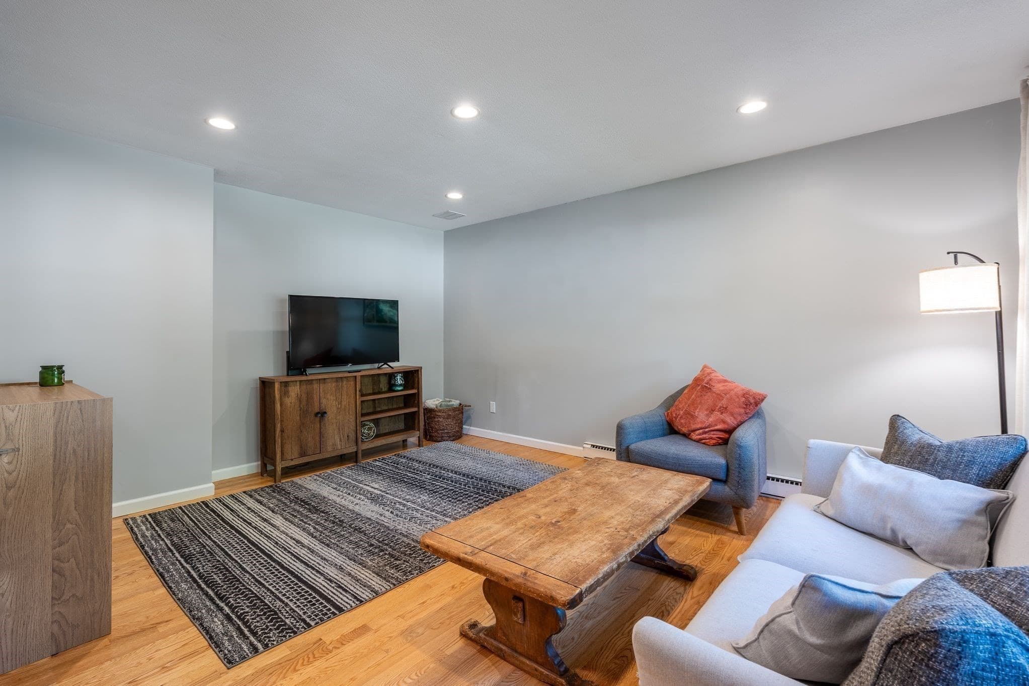 Single Family Residence at 69 Grantwood Dr, Amherst MA 01002, Amherst, photo 9 of 40