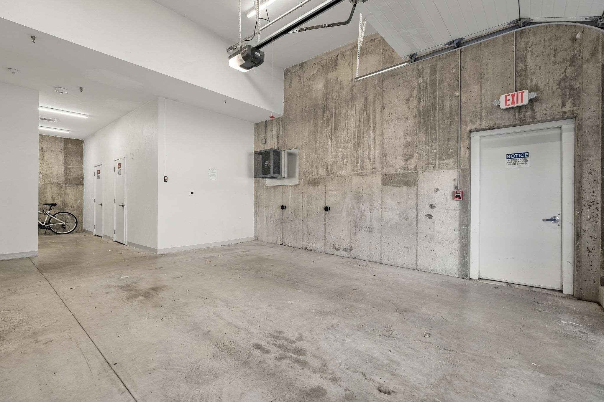 Condominium at 125 Hyde Park Ave # A, Boston MA 02130, Boston, photo 33 of 40