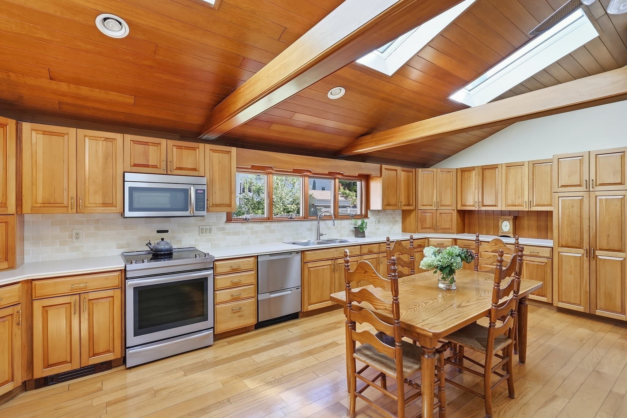 Single Family Residence at 4 Nevada Road, Burlington MA 01803, Burlington, photo 6 of 21