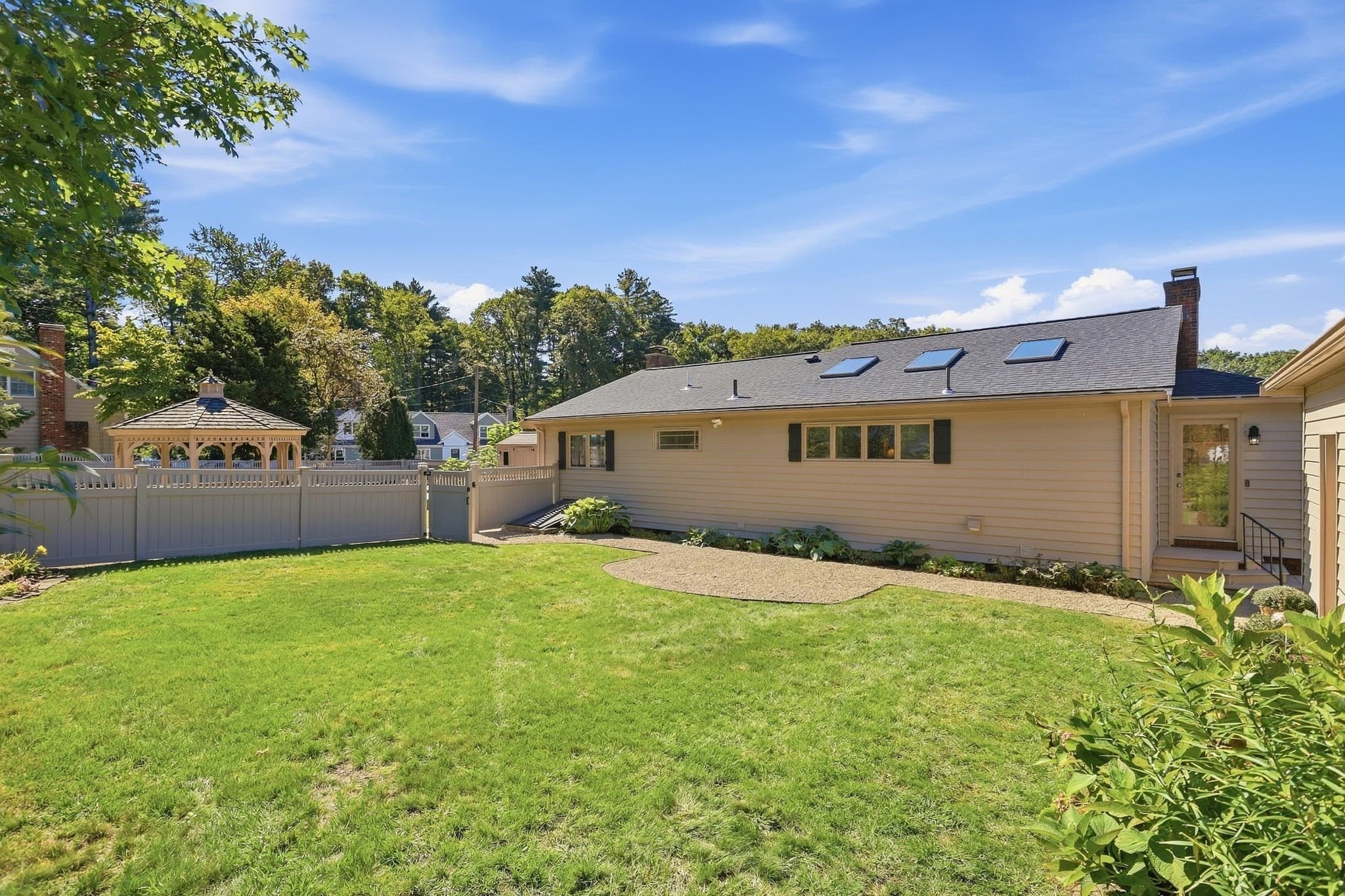 Single Family Residence at 4 Nevada Road, Burlington MA 01803, Burlington, photo 17 of 21