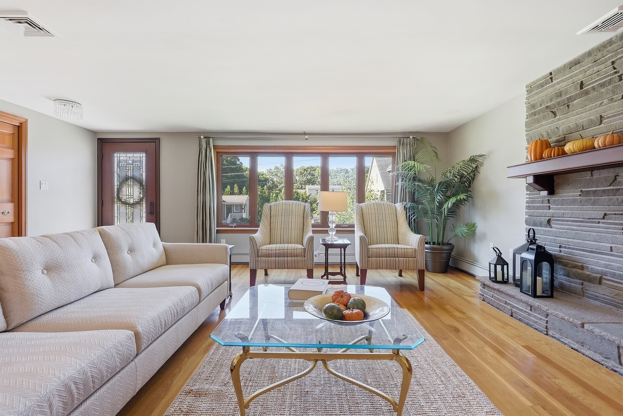 Single Family Residence at 4 Nevada Road, Burlington MA 01803, Burlington, photo 3 of 21