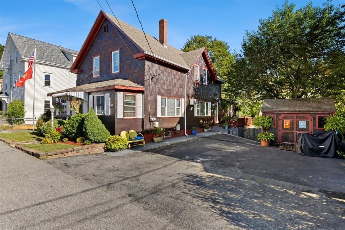 Multi Family at 35 Godfrey St, Taunton MA 02780, Taunton, photo 2 of 41