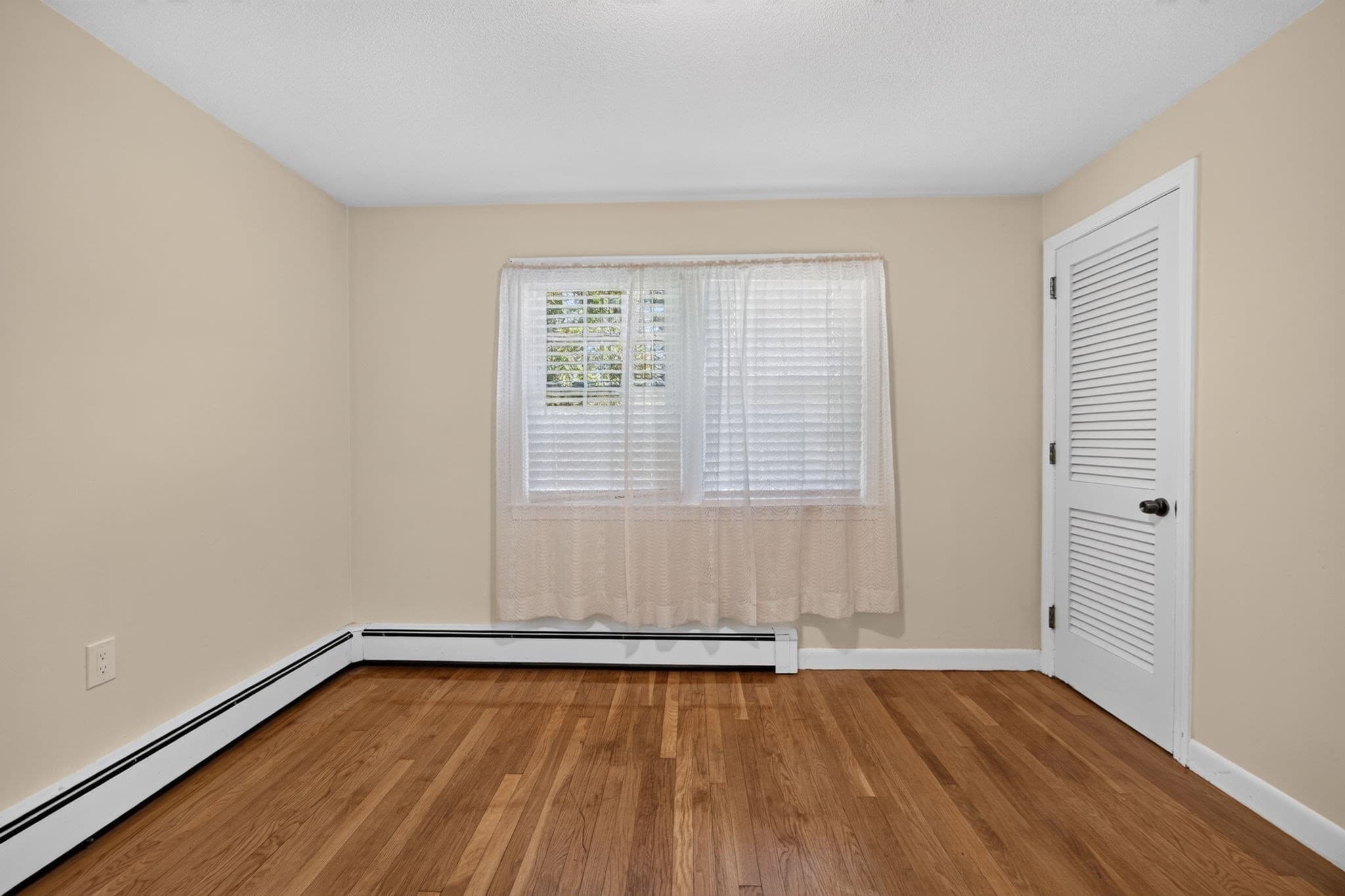 Single Family Residence at 7 Madeline Rd, Tewksbury MA 01876, Tewksbury, photo 23 of 39