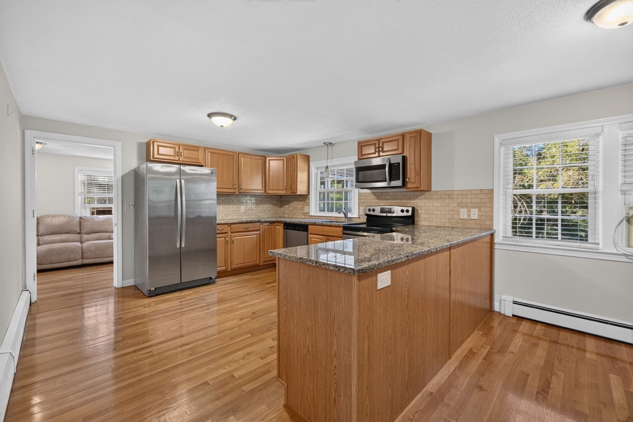 Single Family Residence at 7 Madeline Rd, Tewksbury MA 01876, Tewksbury, photo 6 of 39
