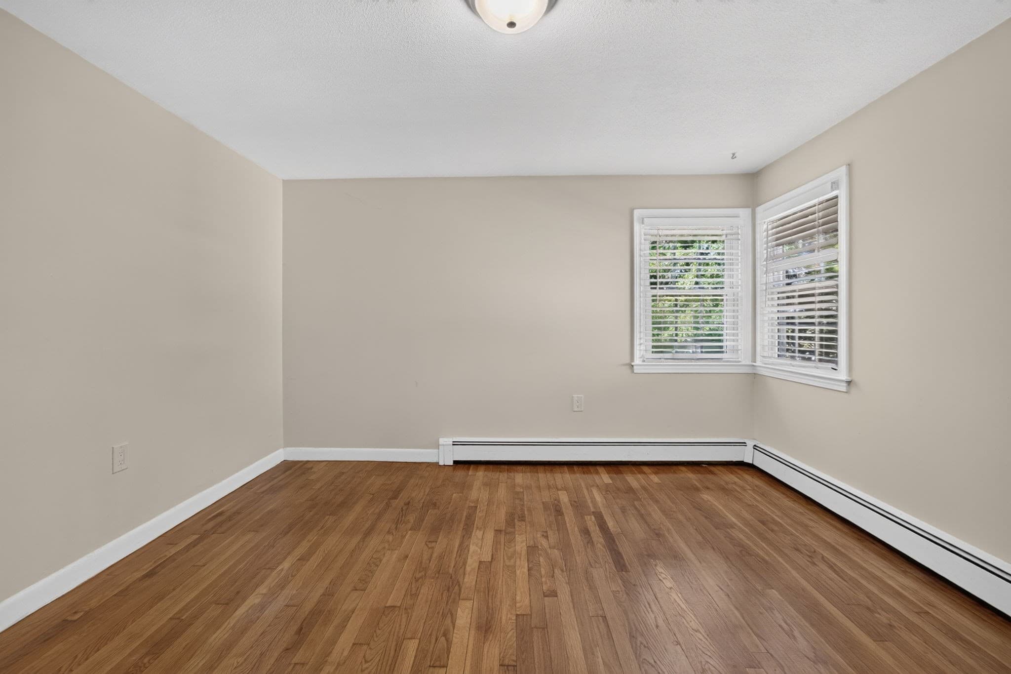 Single Family Residence at 7 Madeline Rd, Tewksbury MA 01876, Tewksbury, photo 17 of 39