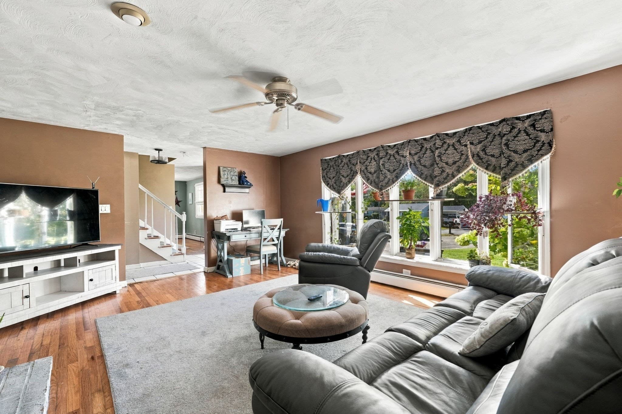 Single Family Residence at 3320 County St, Somerset MA 02726, Somerset, photo 5 of 28