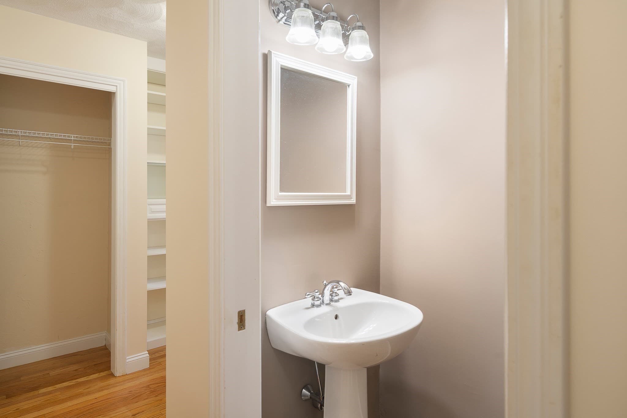 Condominium at 824 Main St. # 3, Wakefield MA 01880, Wakefield, photo 20 of 33