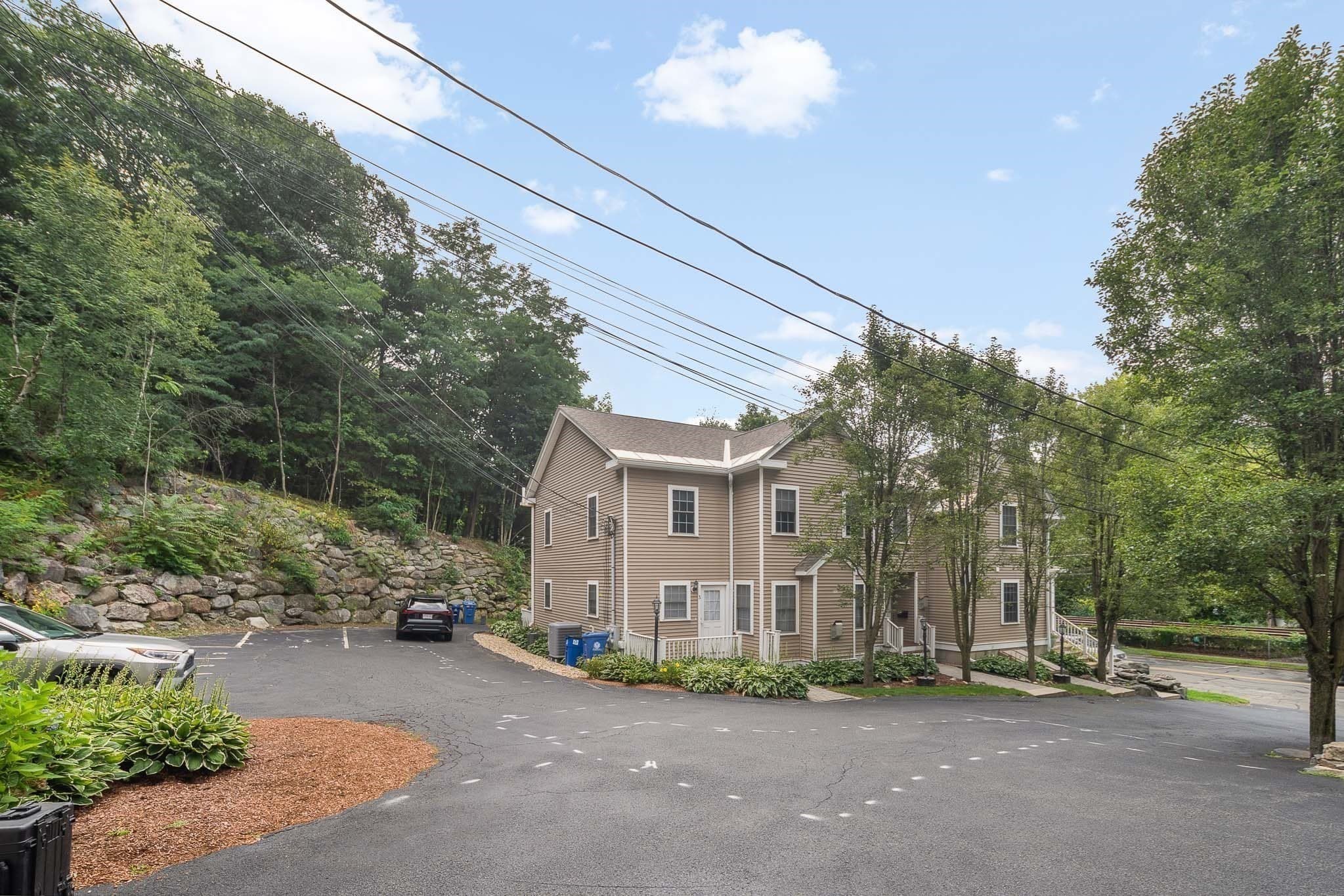 Condominium at 824 Main St. # 3, Wakefield MA 01880, Wakefield, photo 4 of 33