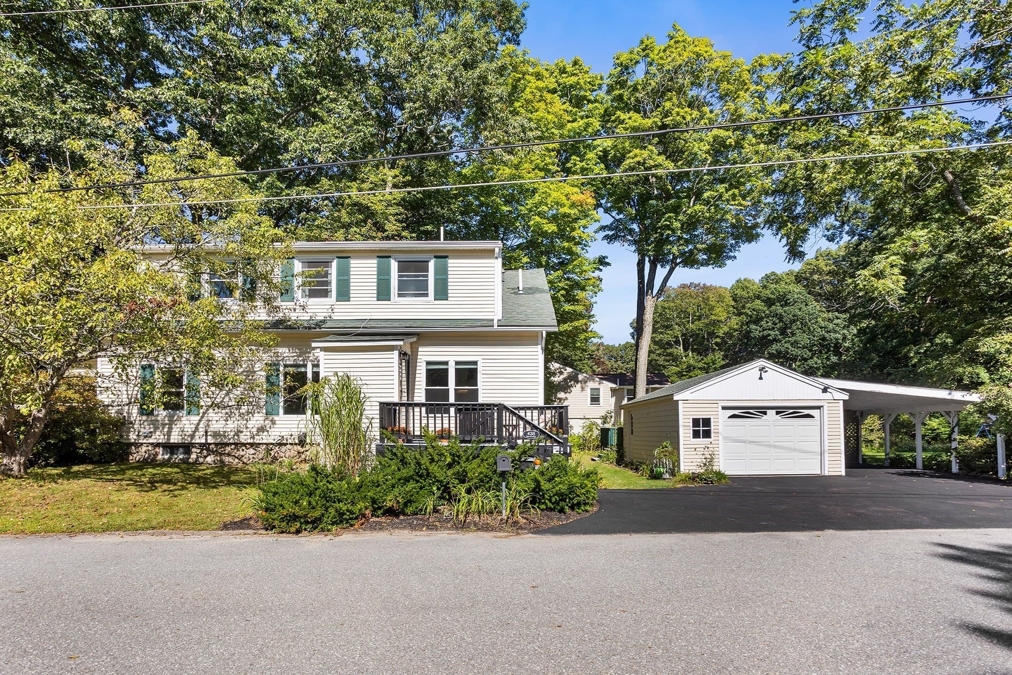 438 Reservoir St, Holden MA 01520