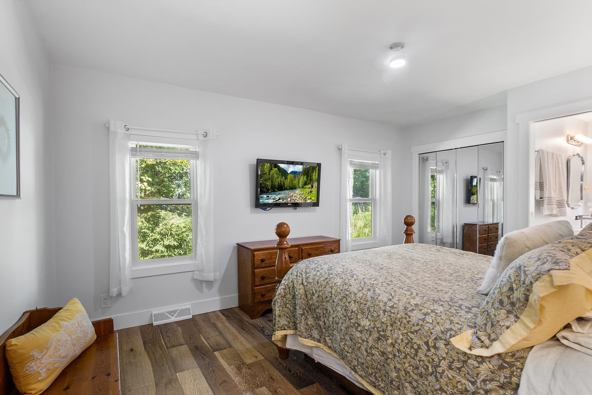 Single Family Residence at 438 Reservoir St, Holden MA 01520, Holden, photo 9 of 29