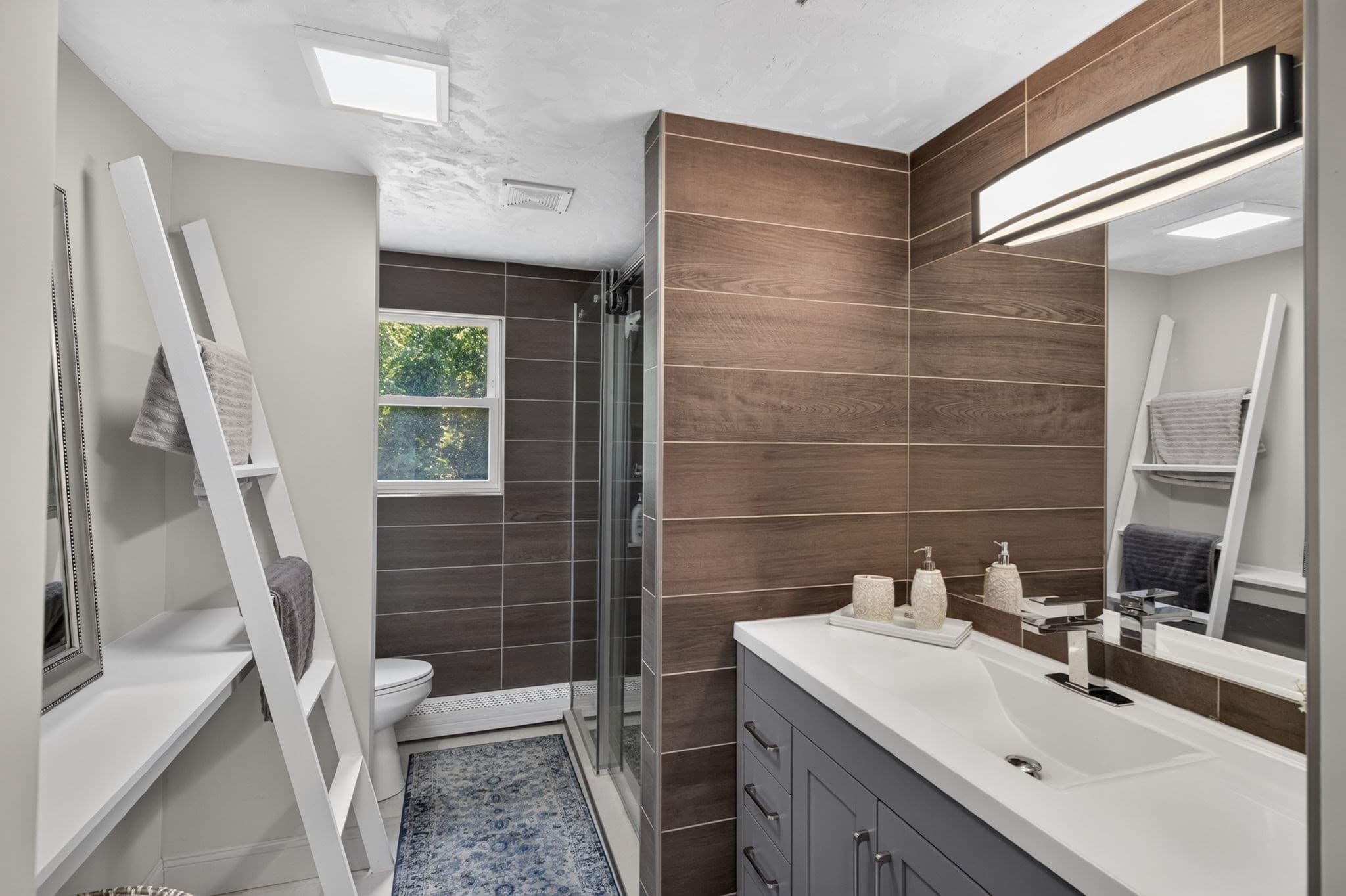 Single Family Residence at 315 Broadway, Raynham MA 02767, Raynham, photo 12 of 40