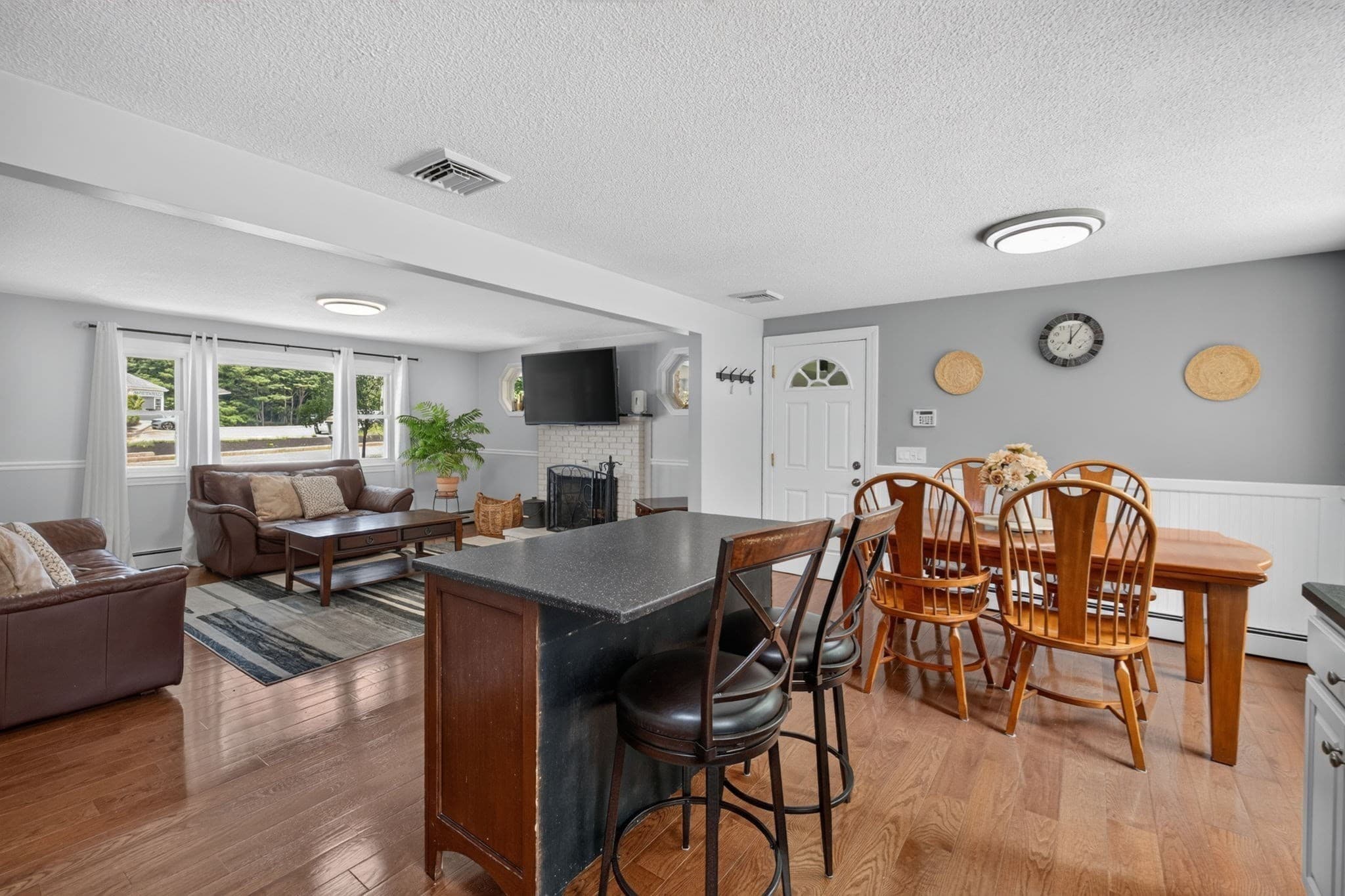 Single Family Residence at 315 Broadway, Raynham MA 02767, Raynham, photo 7 of 40