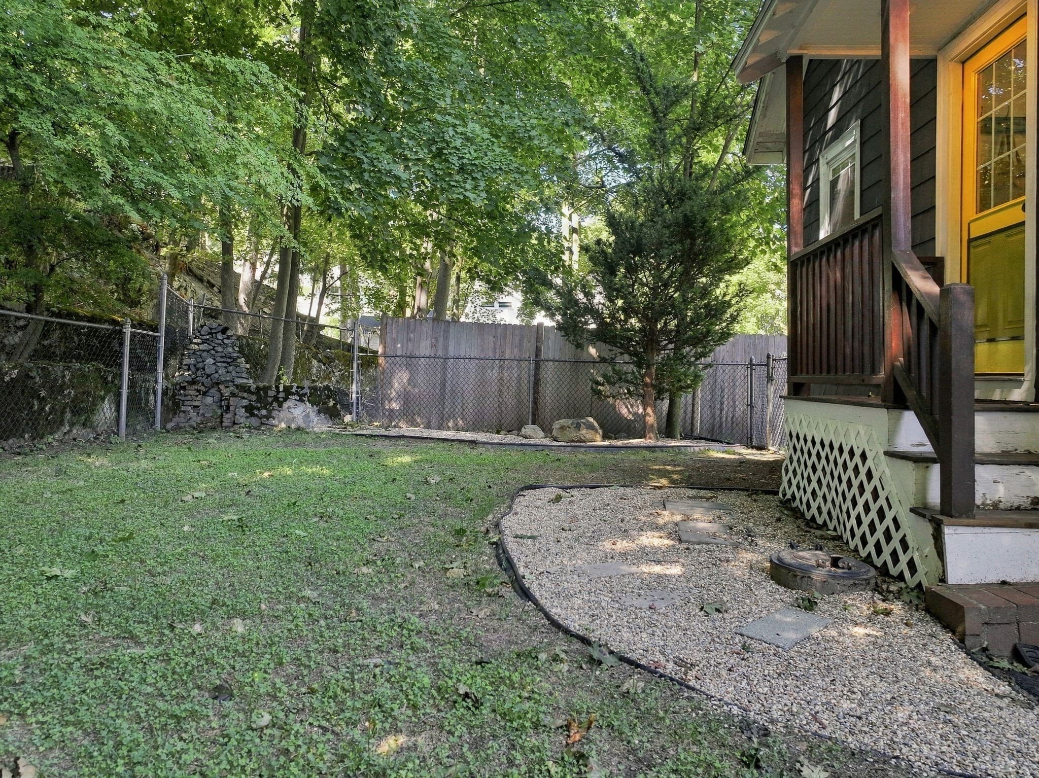 Single Family Residence at 46 Maple Rd, Melrose MA 02176, photo 6 of 33