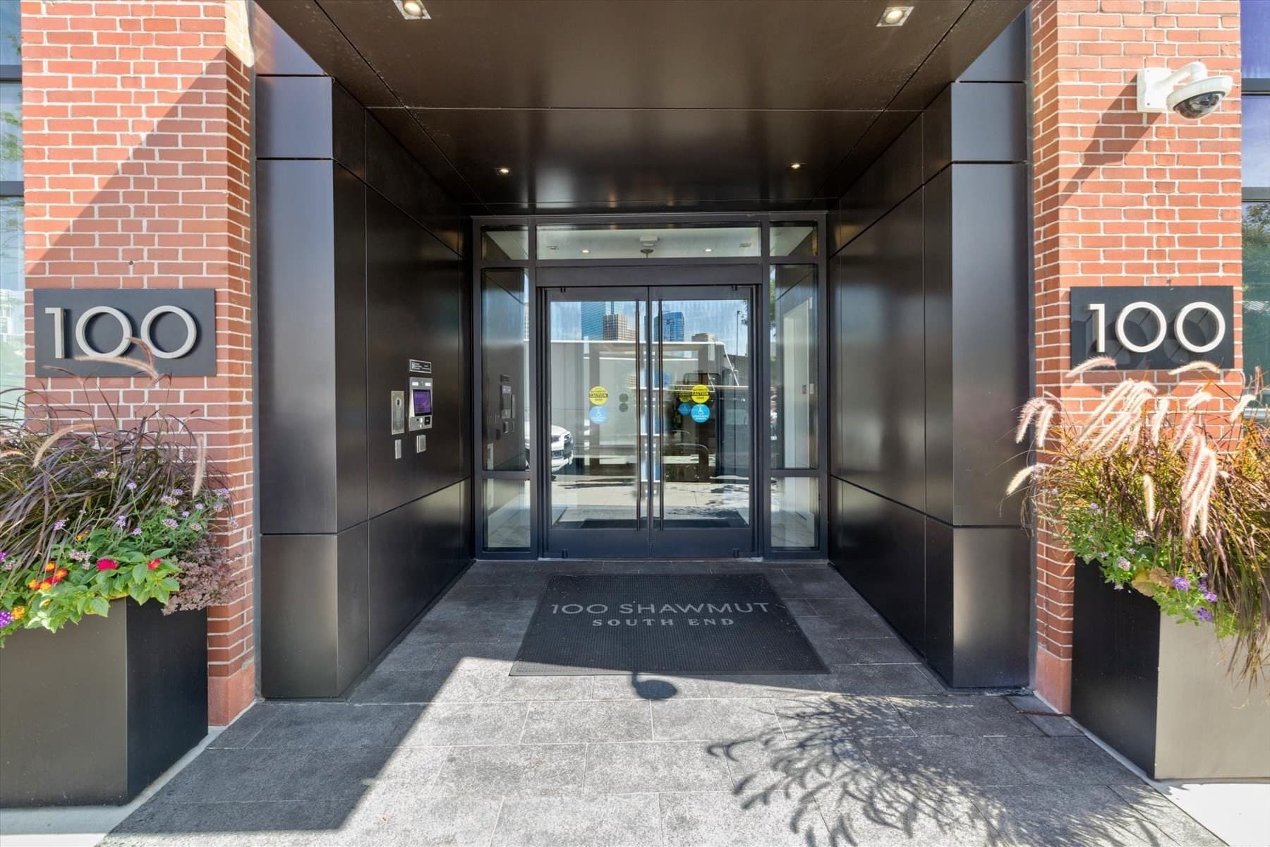 Condominium at 100 Shawmut # 414, Boston MA 02118, photo 26 of 27