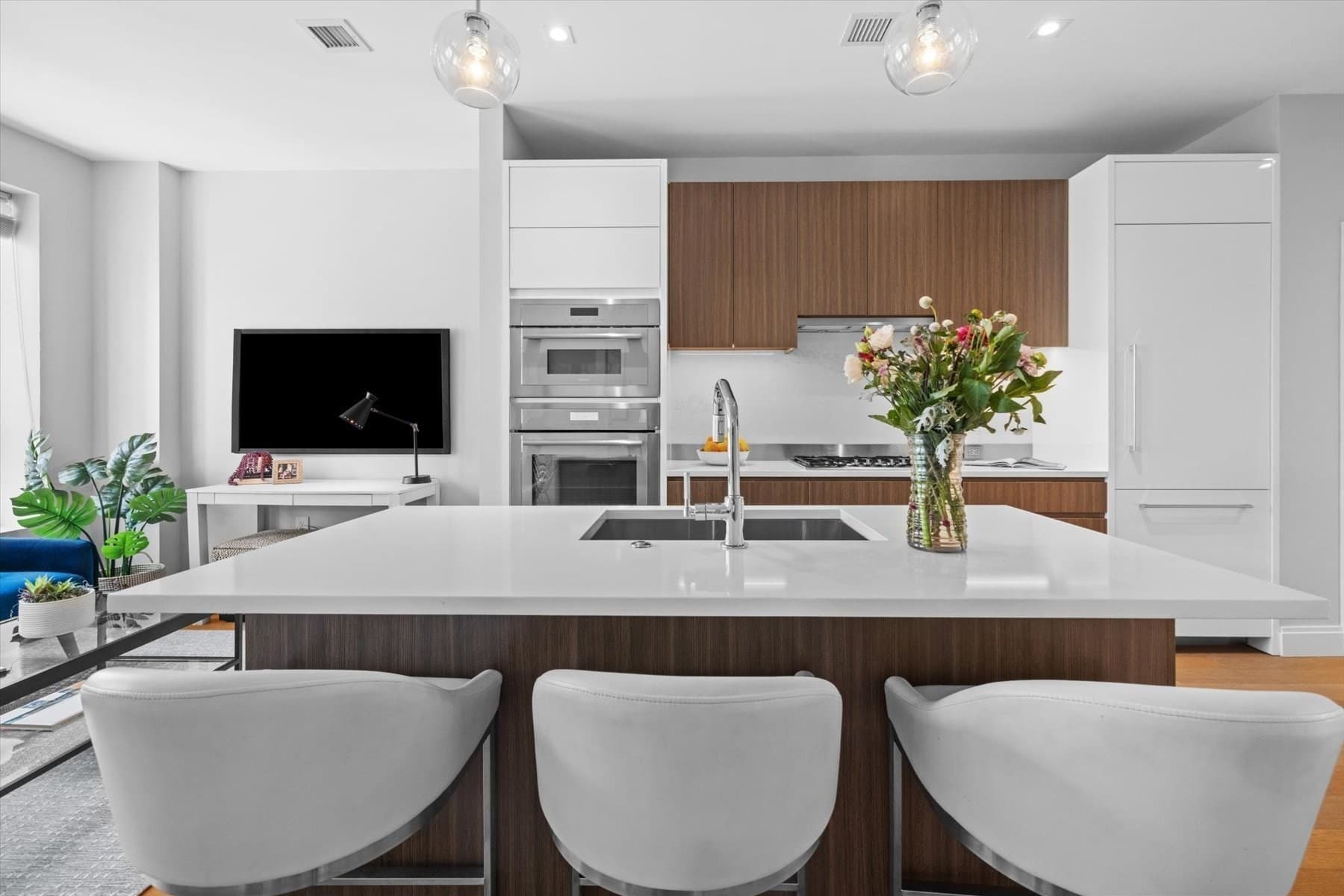 Condominium at 100 Shawmut # 414, Boston MA 02118, photo 5 of 27