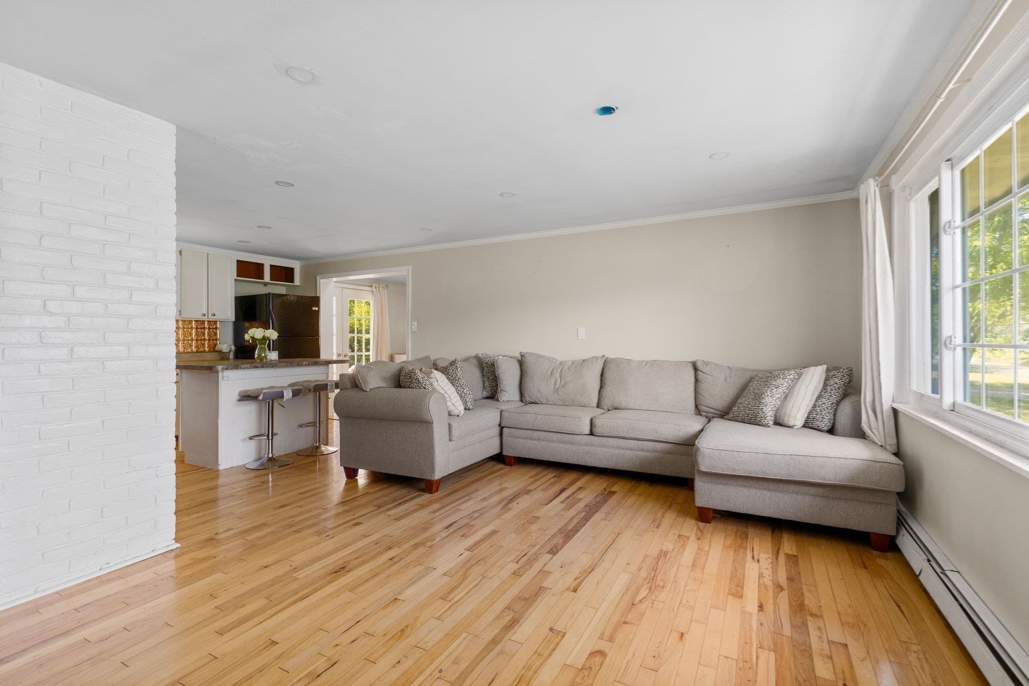 Single Family Residence at 156 Boundary St, Brockton MA 02302, Brockton, photo 4 of 20