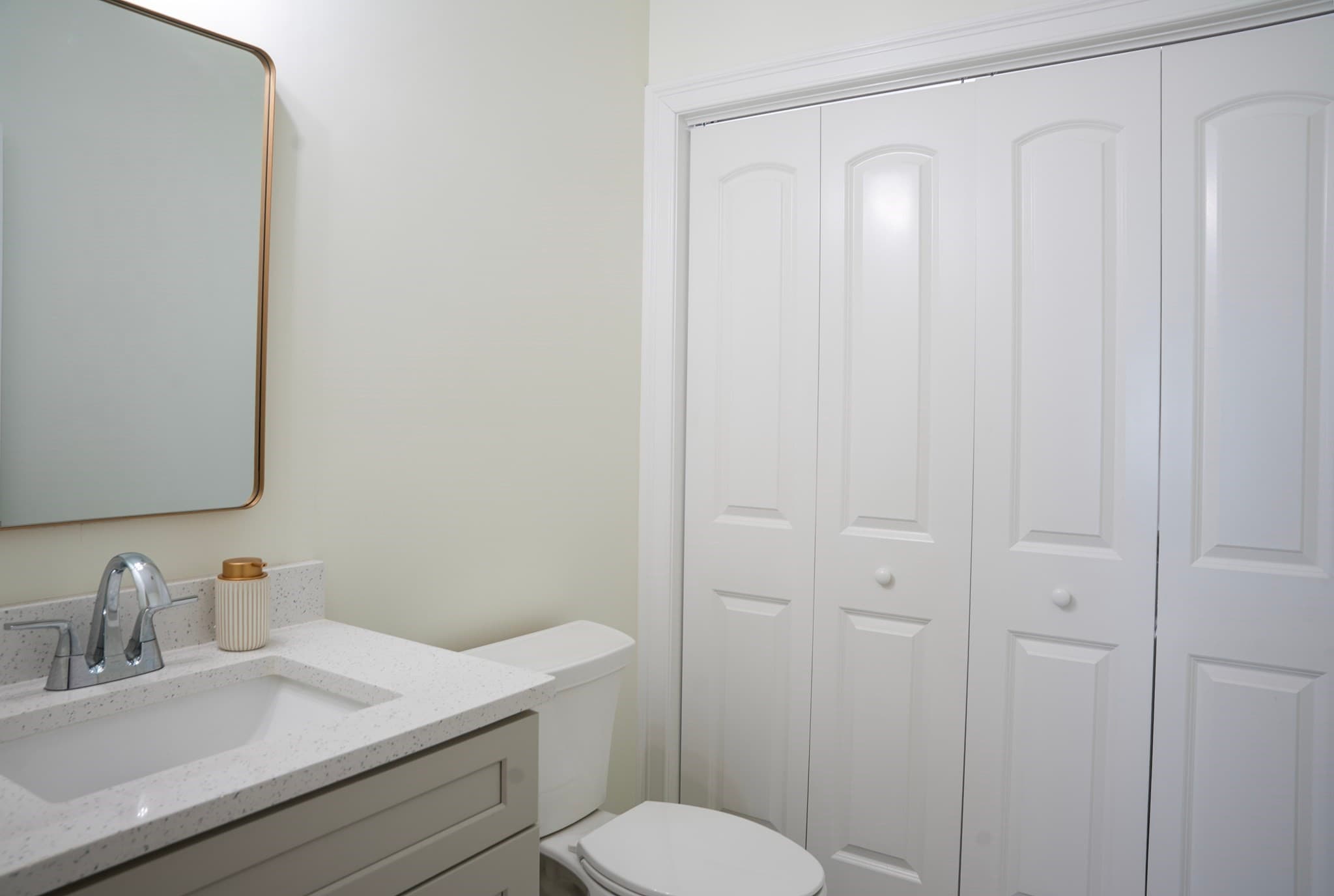 Condominium at 12 Kodiak Ln # 12, Milford MA 01757, Milford, photo 17 of 39