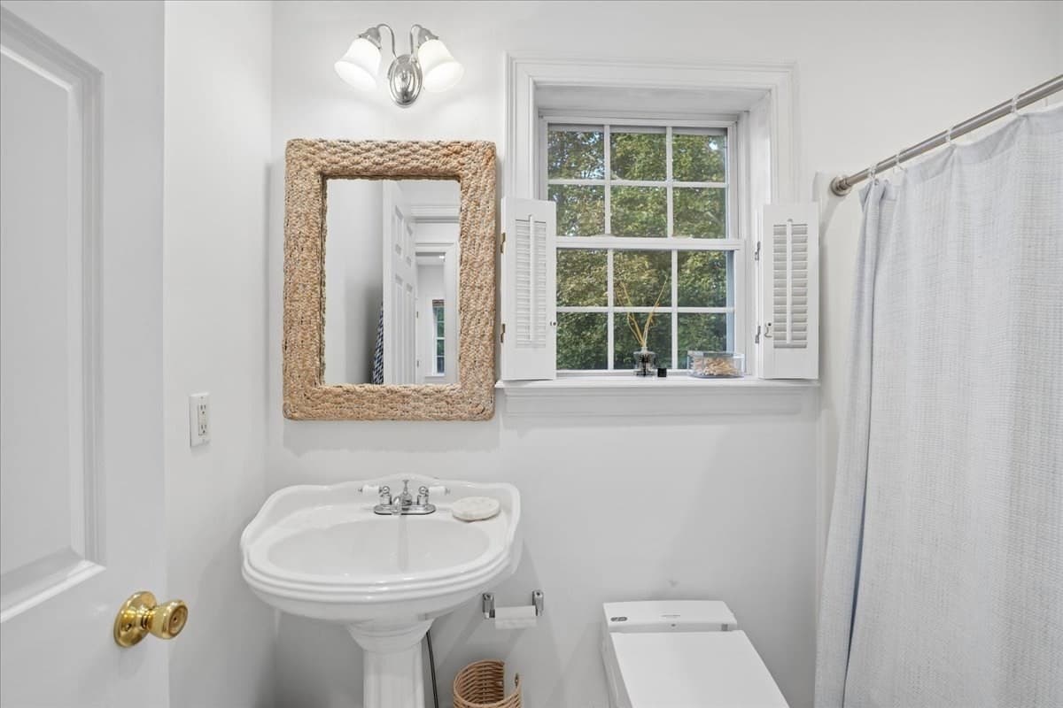 Condominium at 100 State St # 8, Newburyport MA 01950, Newburyport, photo 27 of 40