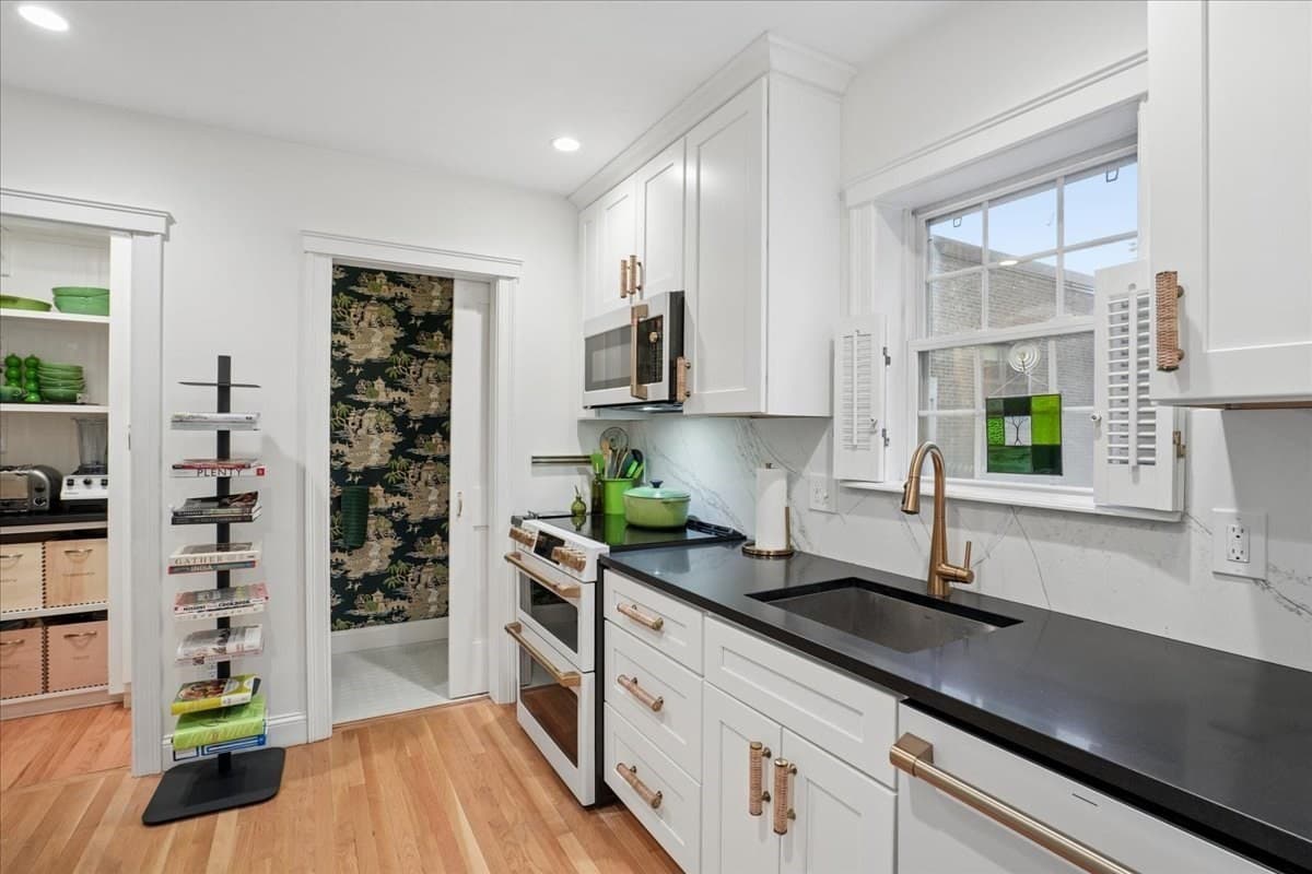 Condominium at 100 State St # 8, Newburyport MA 01950, Newburyport, photo 13 of 40