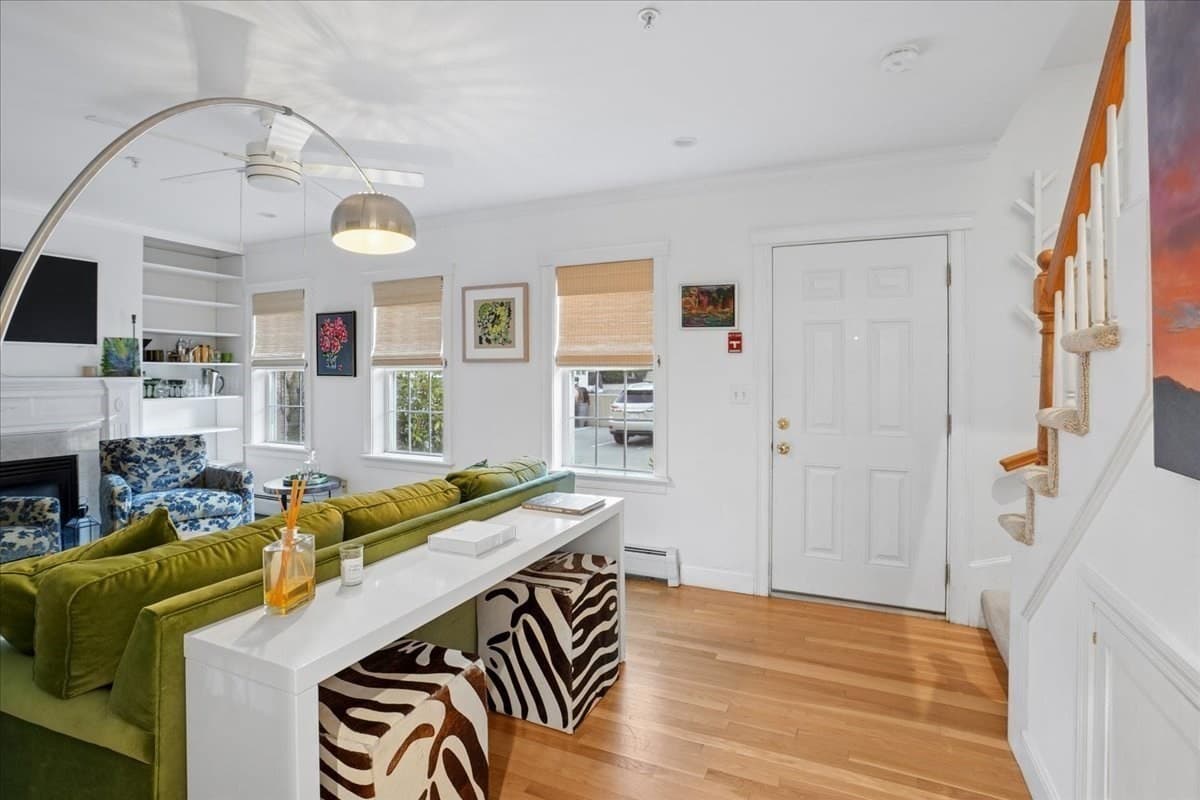 Condominium at 100 State St # 8, Newburyport MA 01950, Newburyport, photo 12 of 40