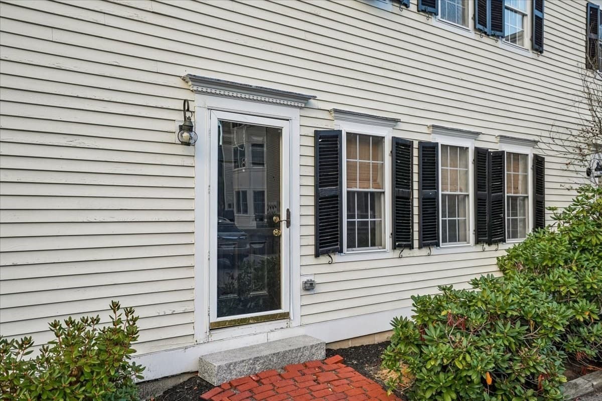 Condominium at 100 State St # 8, Newburyport MA 01950, Newburyport, photo 4 of 40