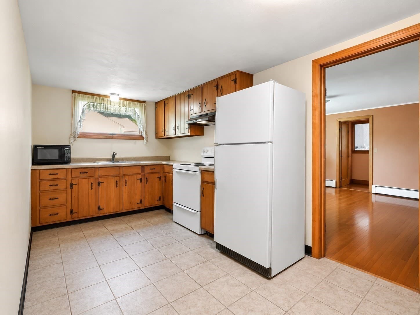 3 Family at 15 Main St, Hatfield MA 01038, photo 19 of 38