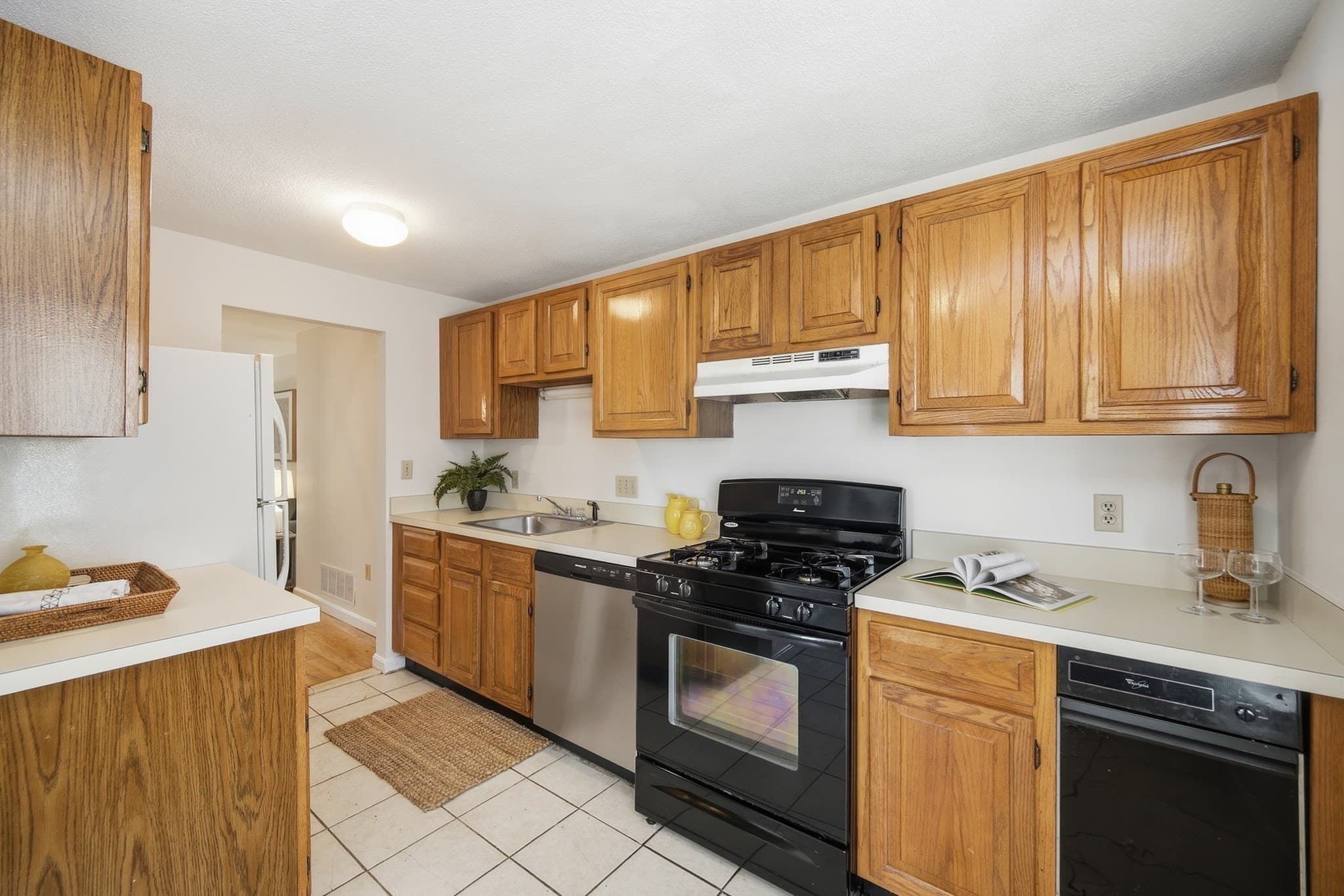Condominium at 4 Oak Ridge # 1, Maynard MA 01754, Maynard, photo 12 of 27