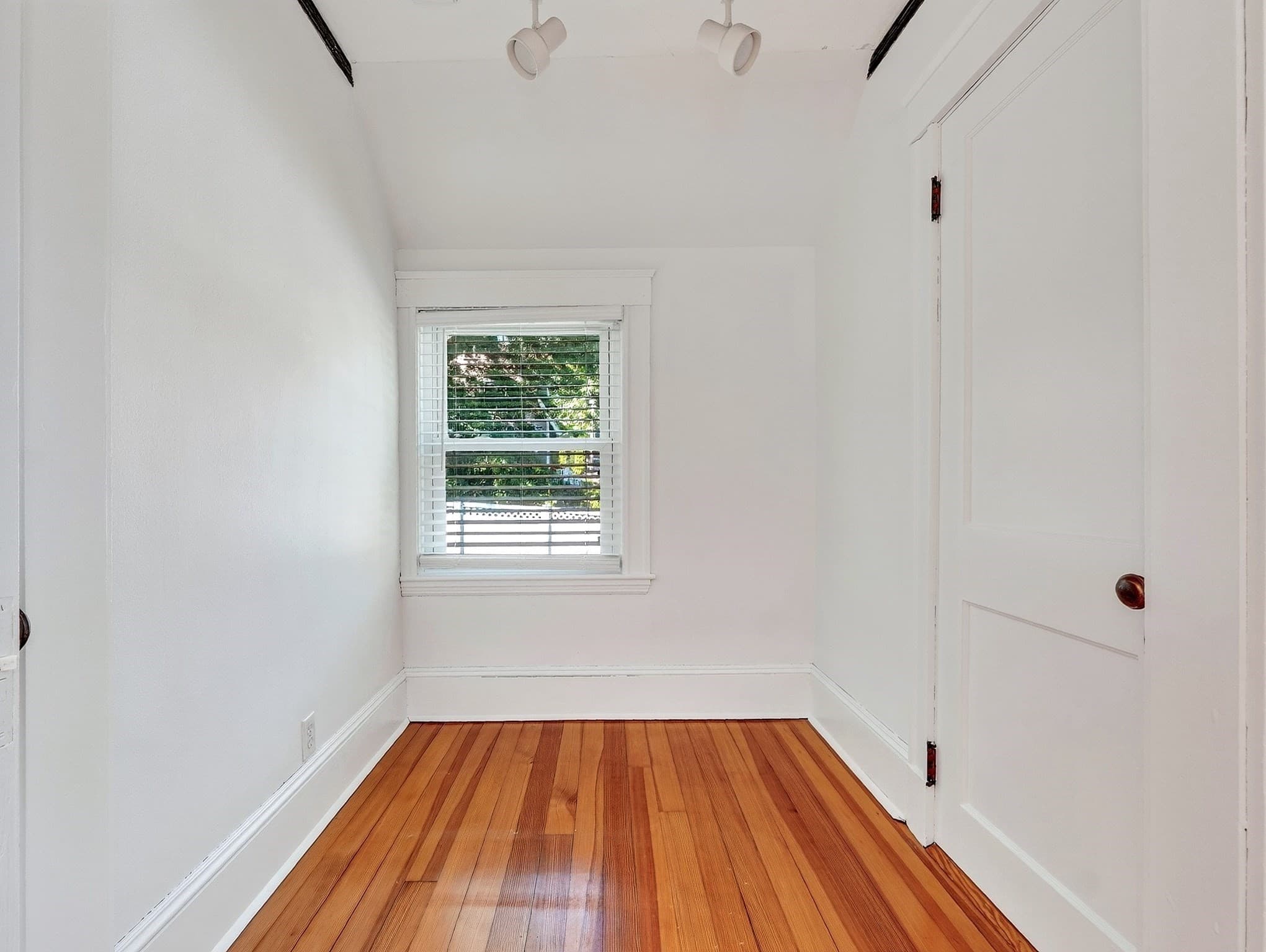 Single Family Residence at 51 Lindenwood Road, Stoneham MA 02180, Stoneham, photo 21 of 37