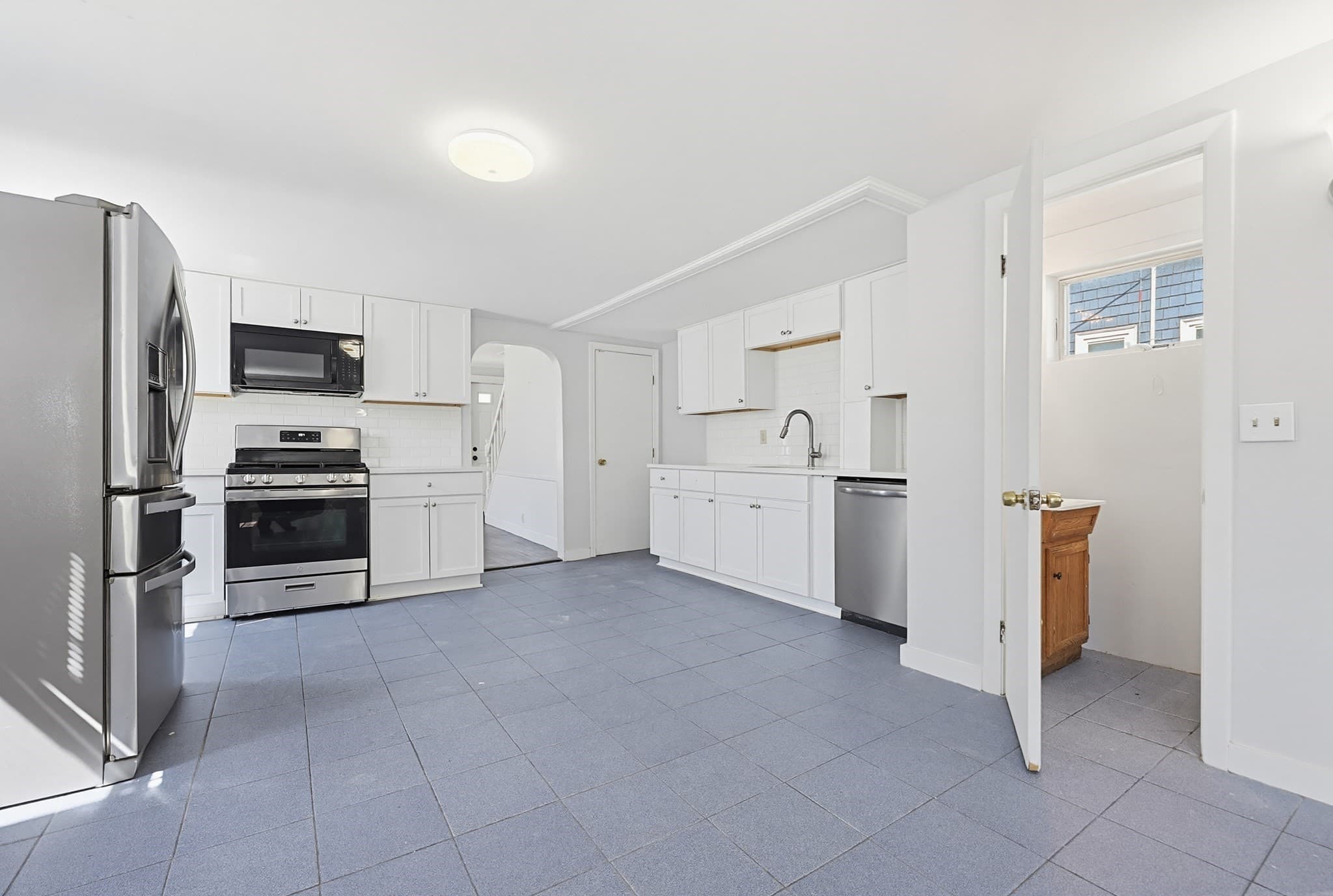 Single Family Residence at 16 Patterson St, Boston MA 02124, photo 8 of 32