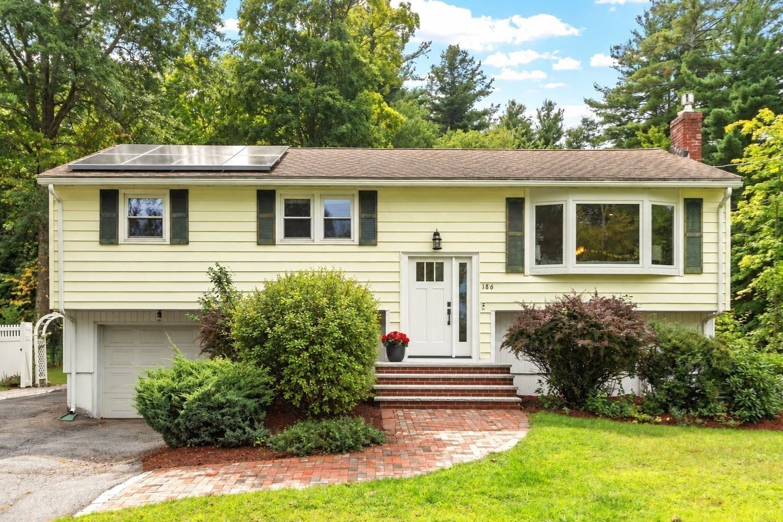 Single Family Residence at 186 High St, Chelmsford MA 01824, Chelmsford, photo 2 of 42