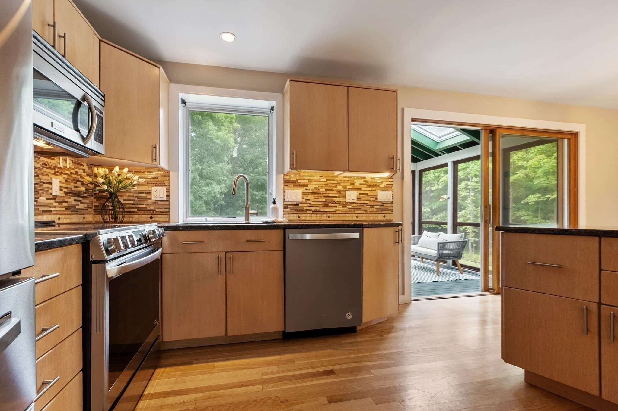Single Family Residence at 186 High St, Chelmsford MA 01824, Chelmsford, photo 14 of 42