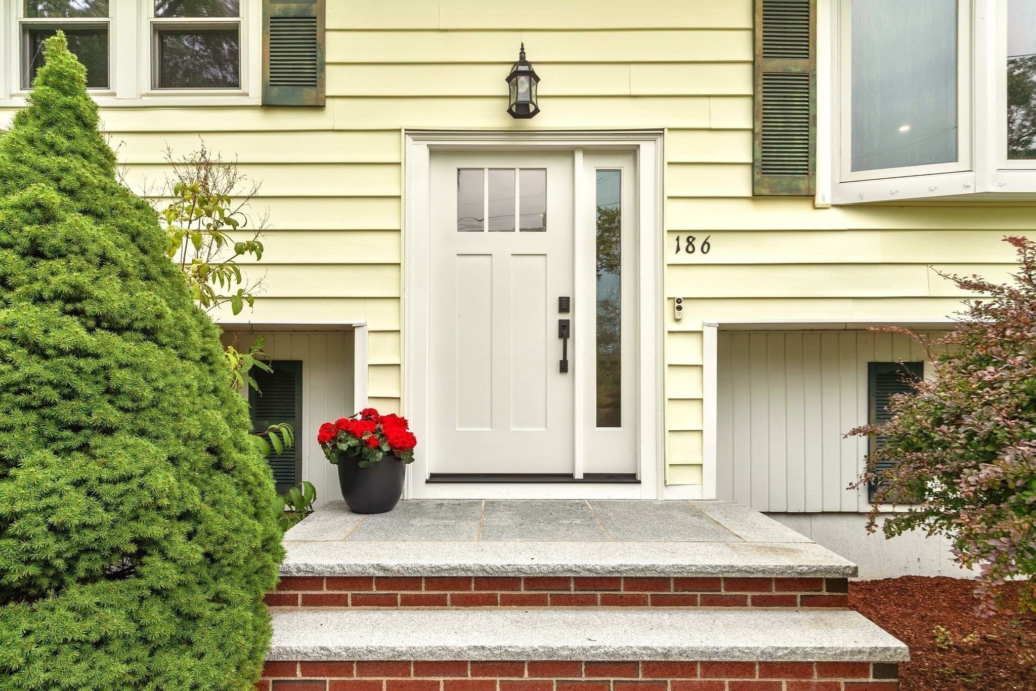 Single Family Residence at 186 High St, Chelmsford MA 01824, Chelmsford, photo 4 of 42