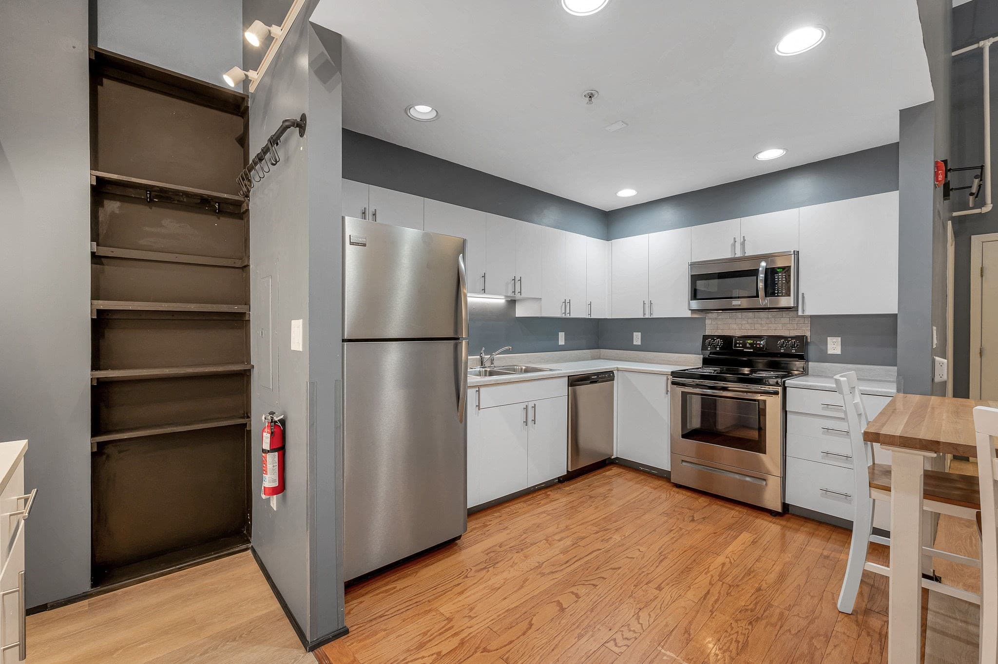 Condominium at 172 Middle St # 204, Lowell MA 01852, Lowell, photo 6 of 31