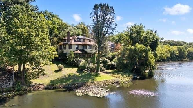 Single Family Residence at 7 Lakeview Terrace, Winchester MA 01890, Winchester, photo 2 of 42