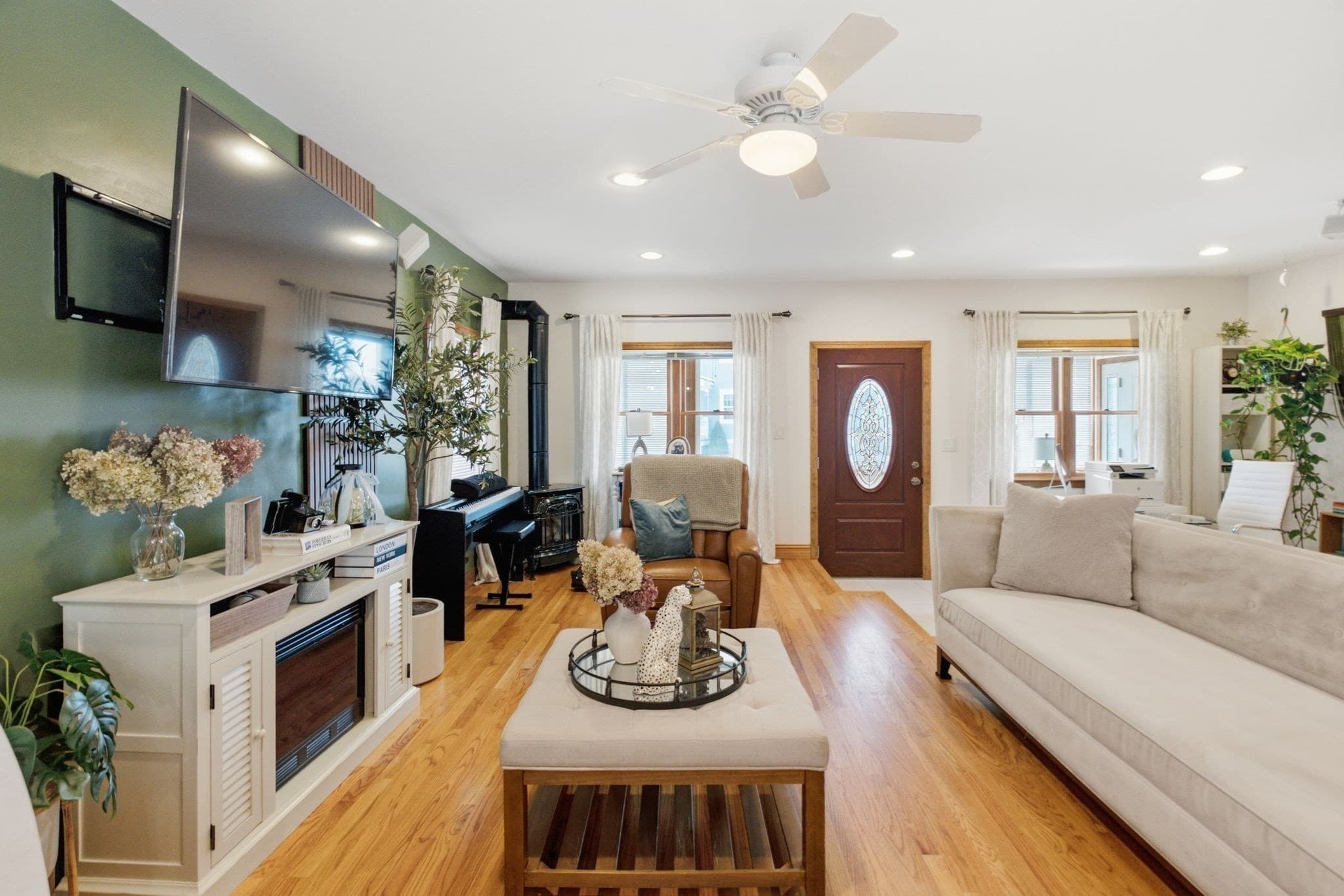 Single Family Residence at 35 Triton Ave, Winthrop MA 02152, Winthrop, photo 3 of 28